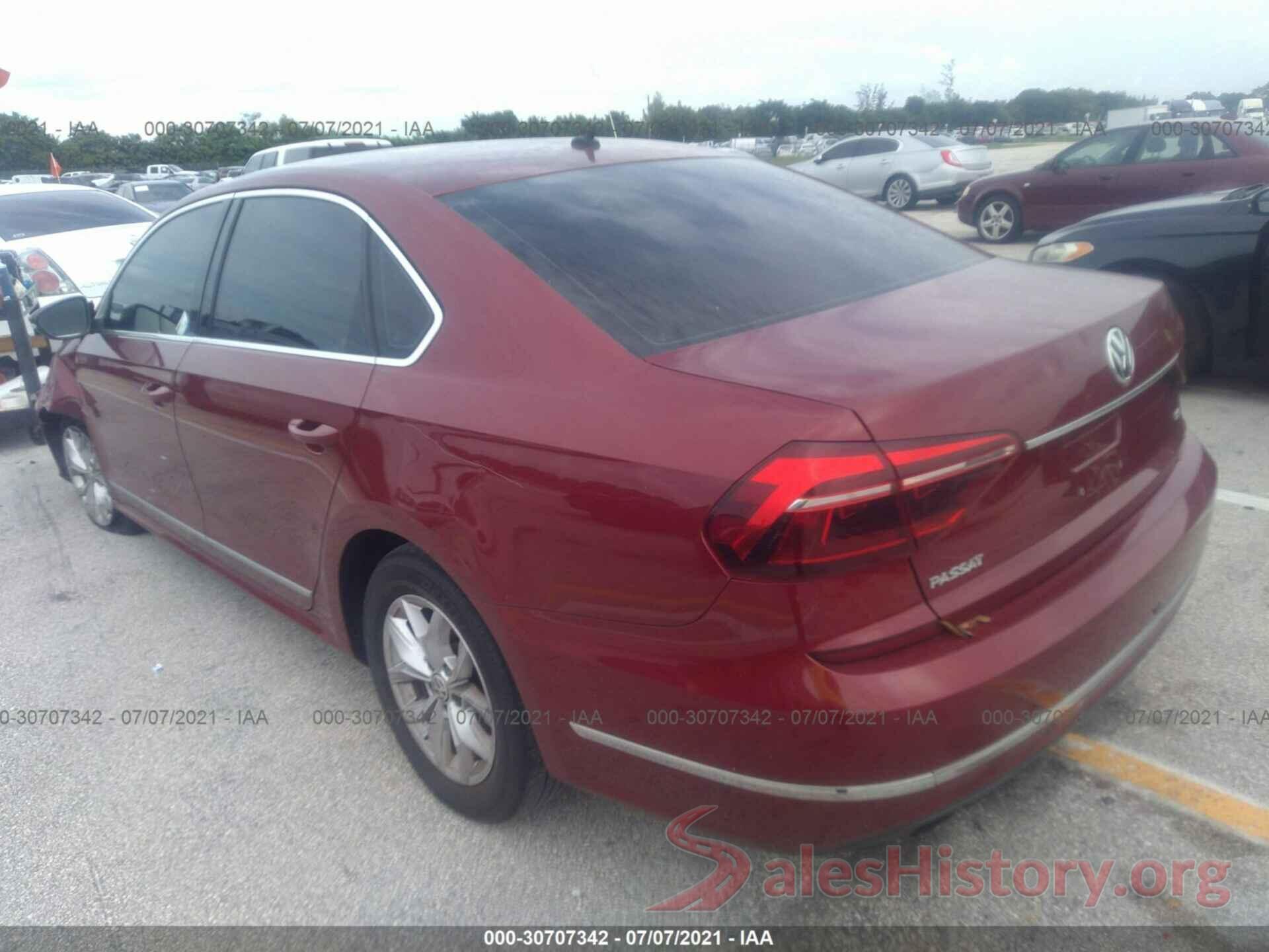 1VWAT7A3XHC006263 2017 VOLKSWAGEN PASSAT