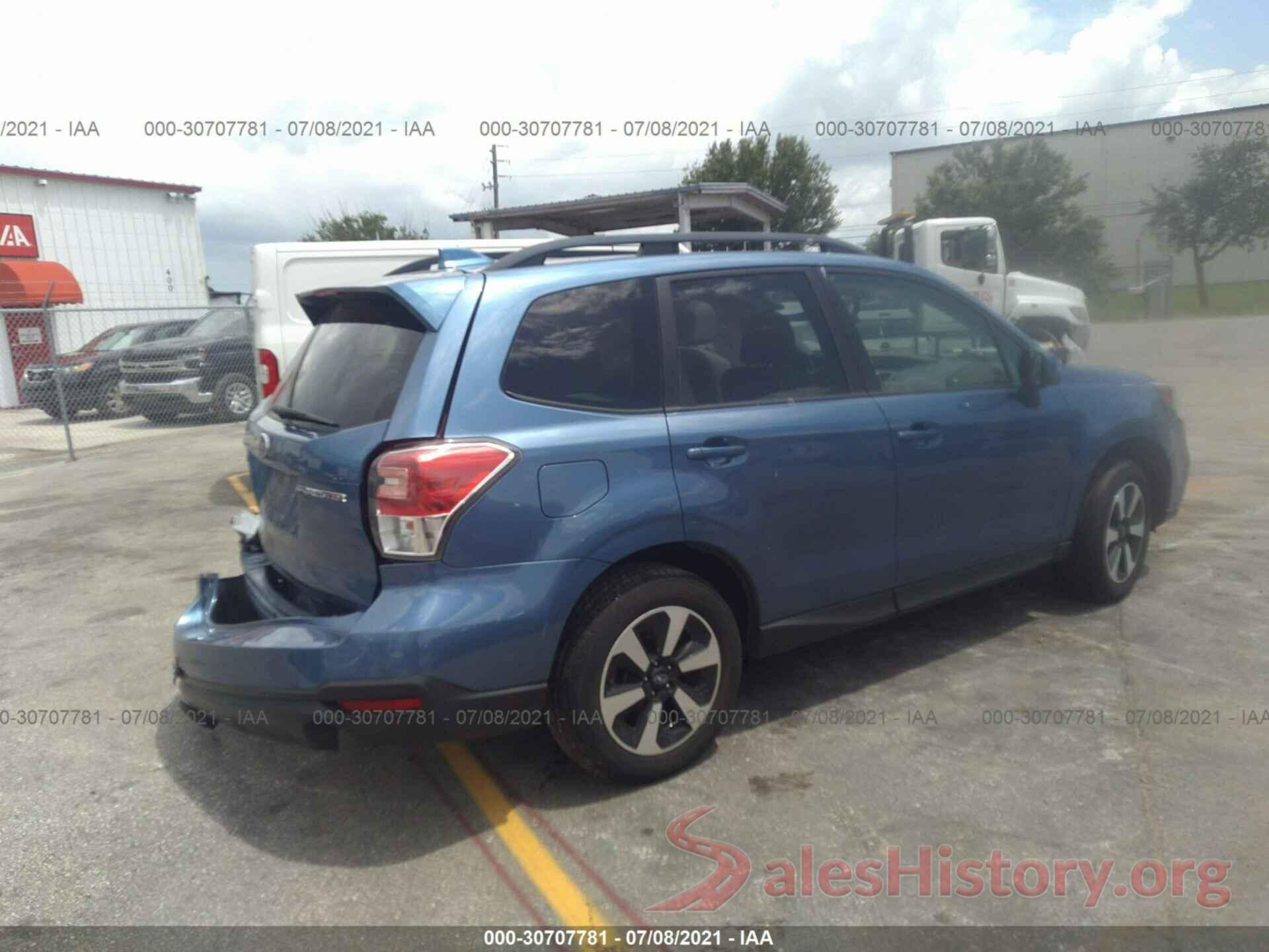 JF2SJAGC7JH475600 2018 SUBARU FORESTER