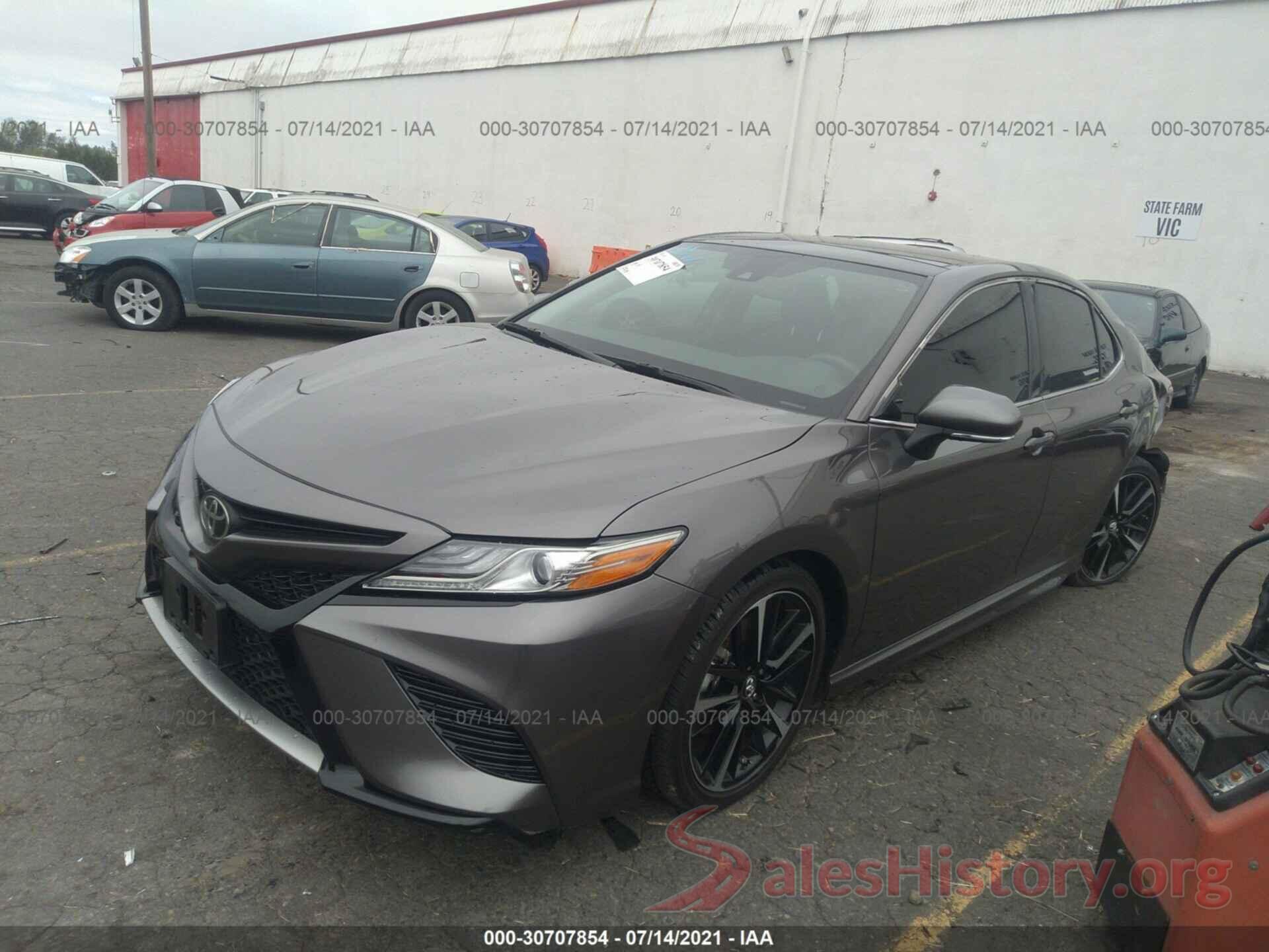 4T1B61HK2KU727148 2019 TOYOTA CAMRY