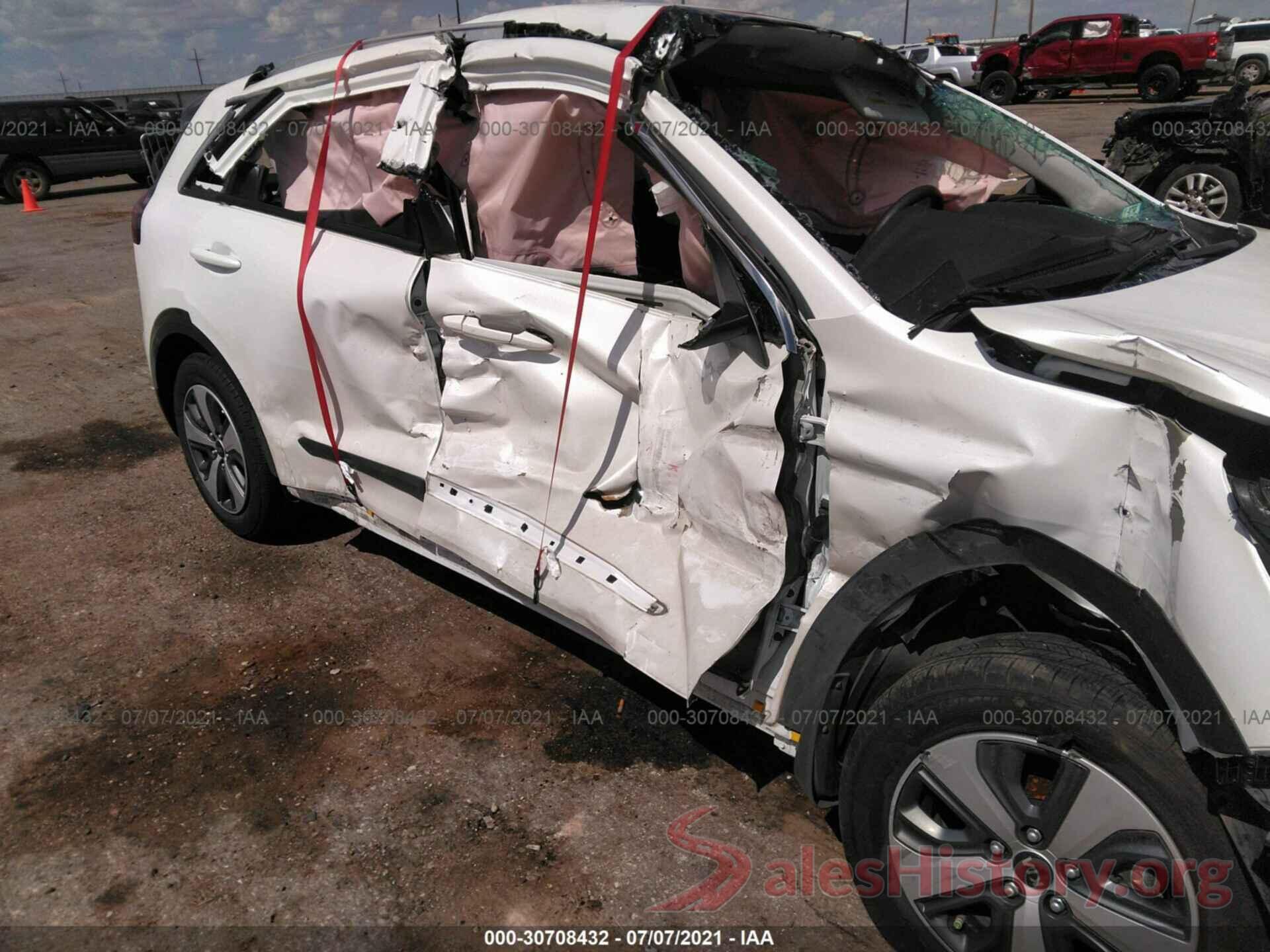 KNDCB3LC4L5370244 2020 KIA NIRO