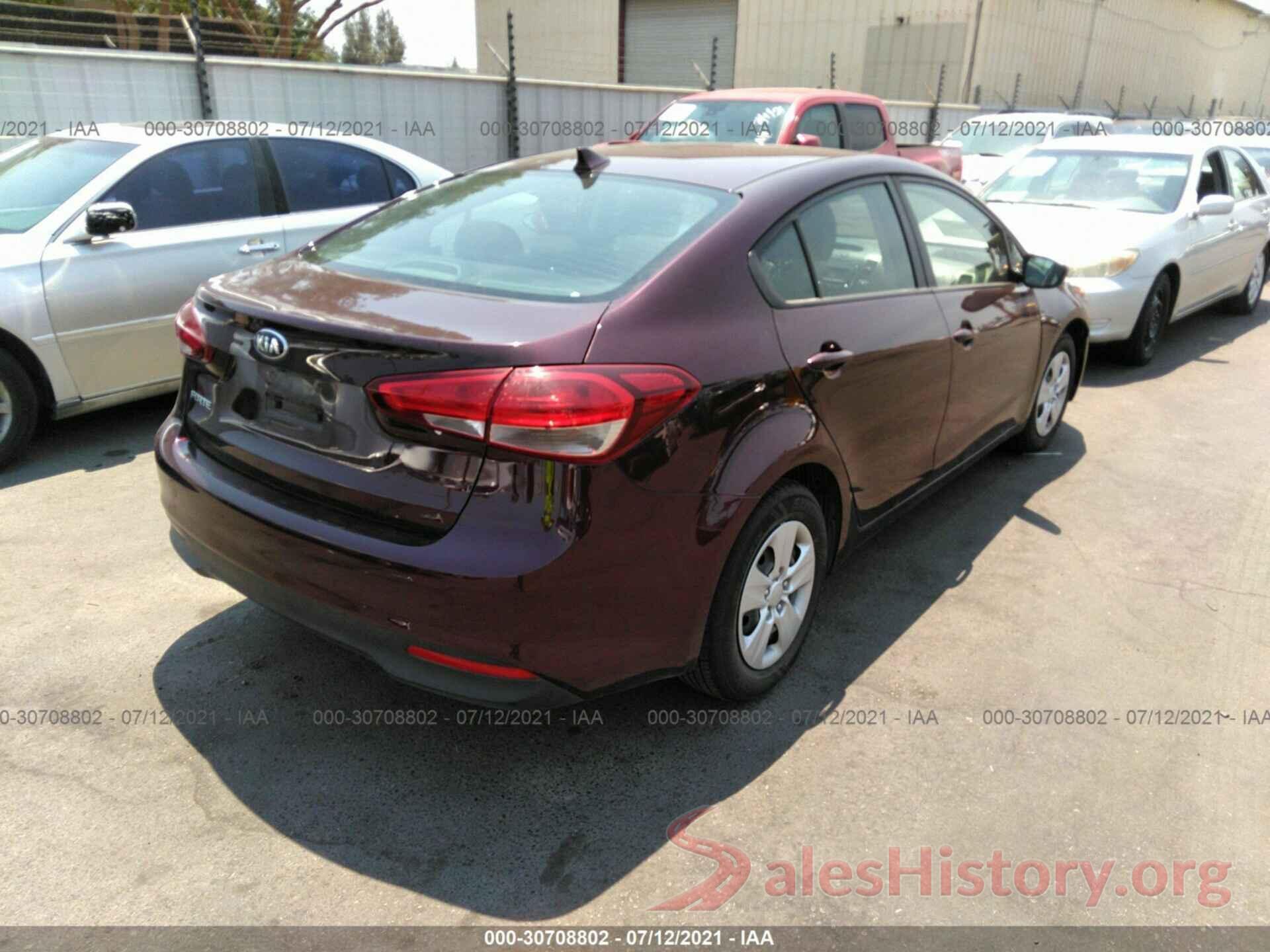 3KPFK4A75JE265805 2018 KIA FORTE