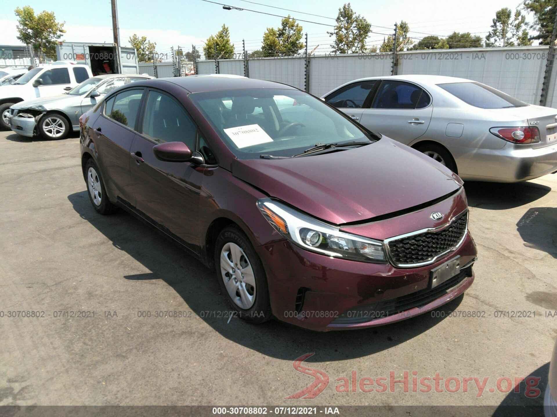 3KPFK4A75JE265805 2018 KIA FORTE