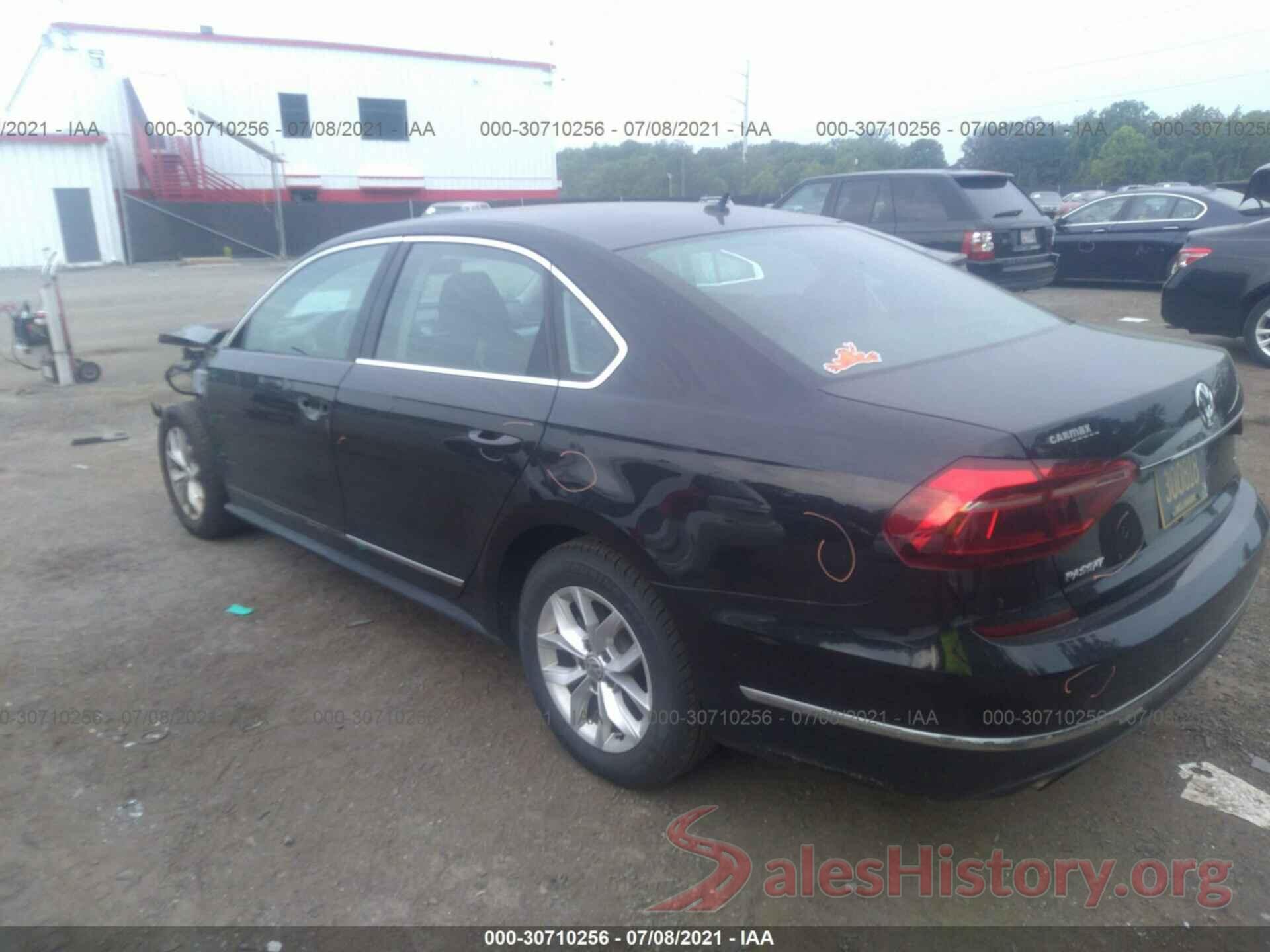 1VWAT7A30HC031592 2017 VOLKSWAGEN PASSAT