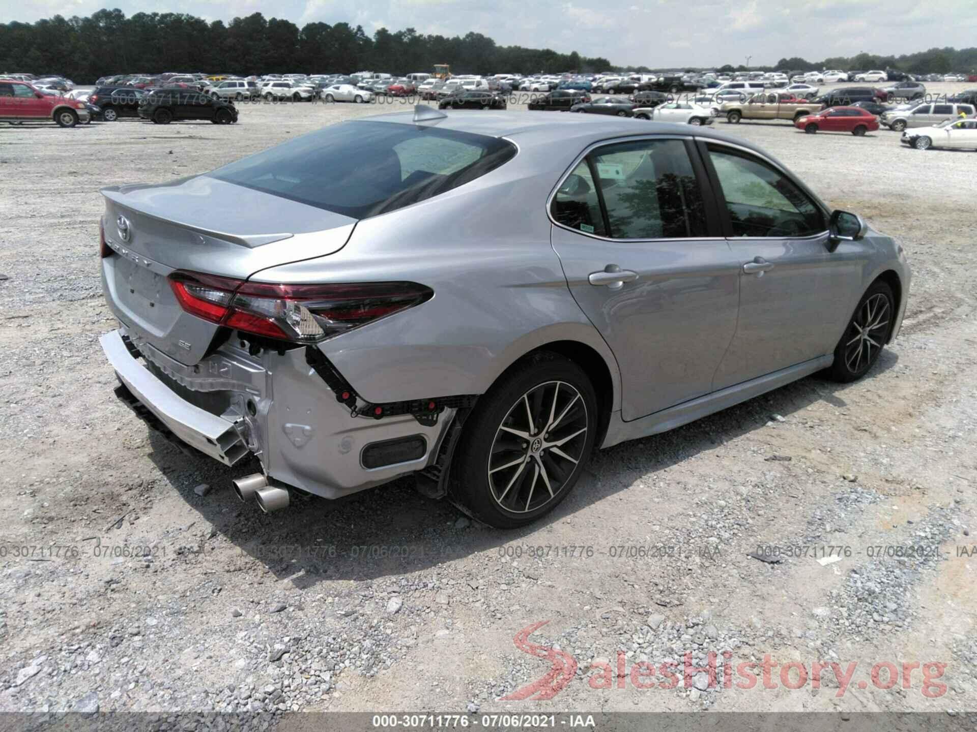 4T1G11AK7MU570802 2021 TOYOTA CAMRY