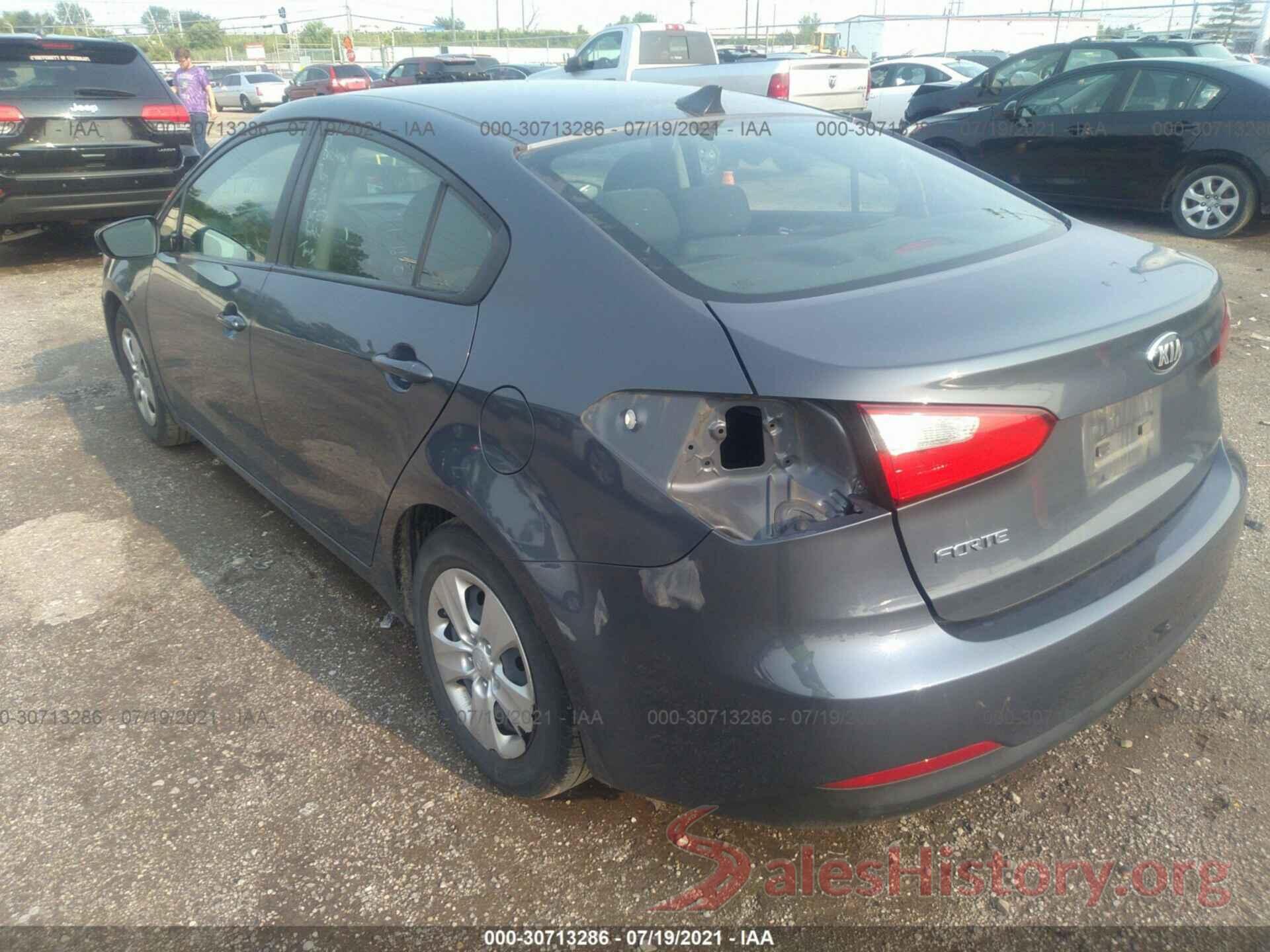 KNAFK4A67G5567072 2016 KIA FORTE