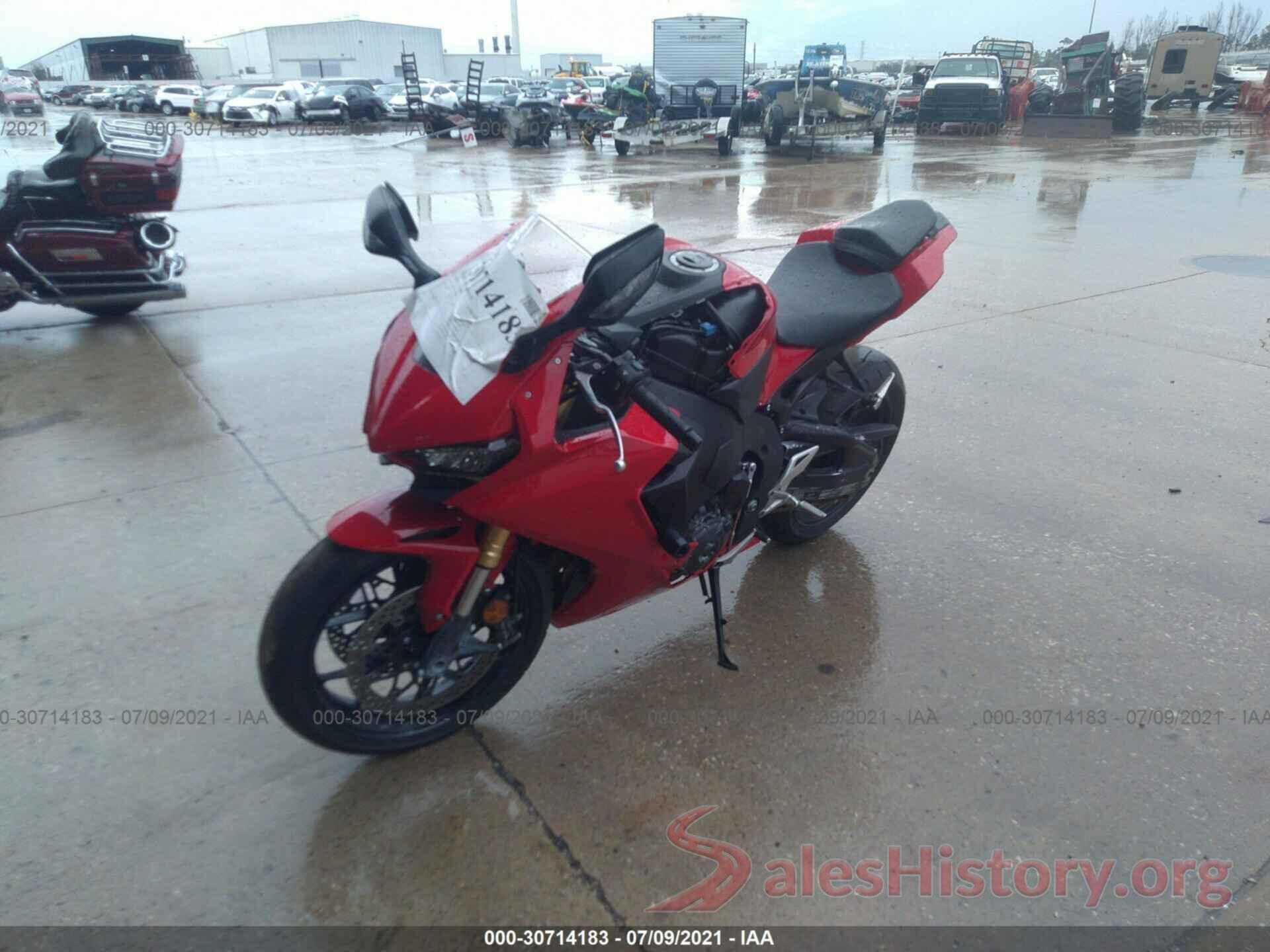 JH2SC7753JK100004 2018 HONDA CBR1000