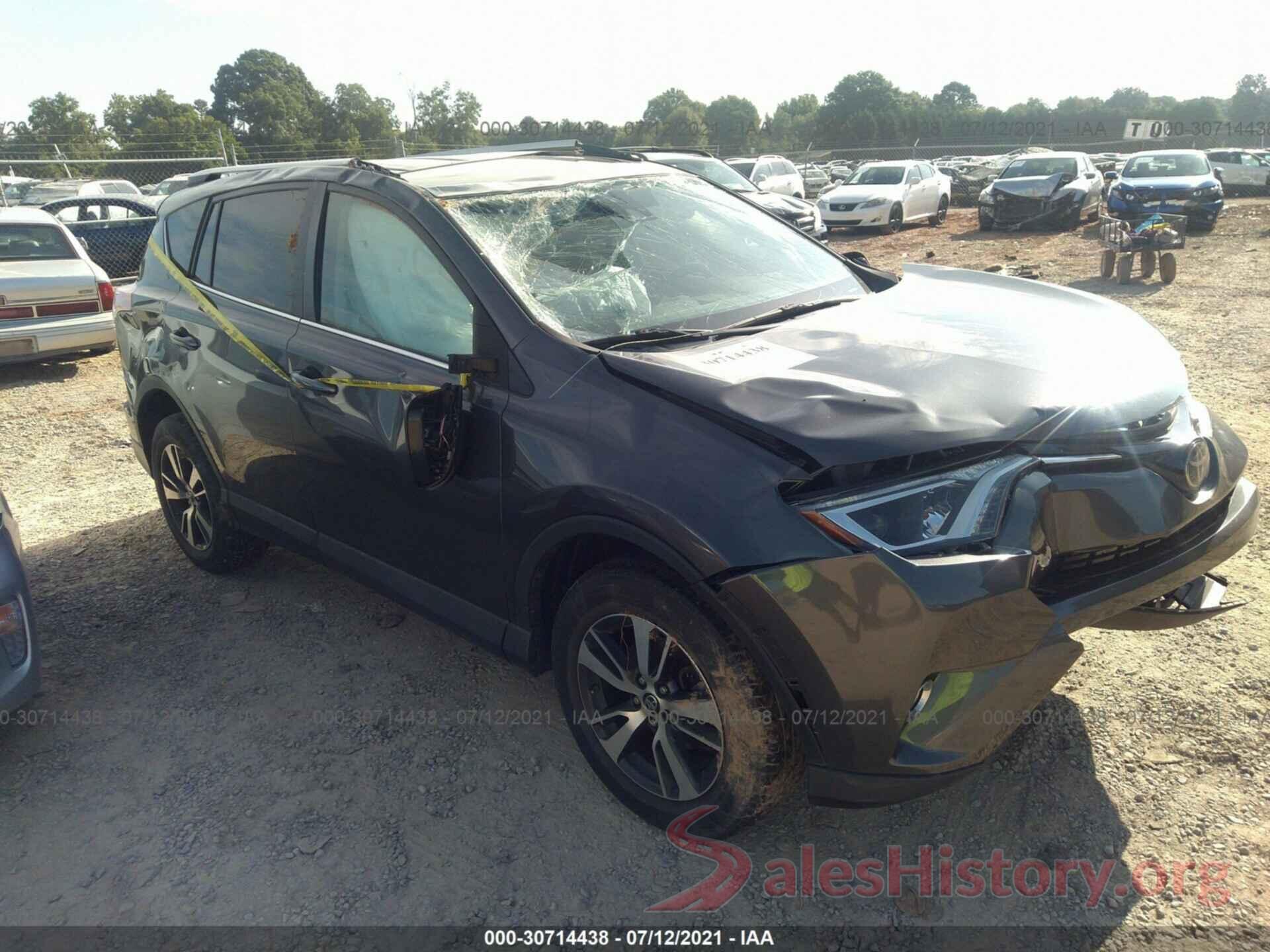 2T3RFREV9JW790569 2018 TOYOTA RAV4