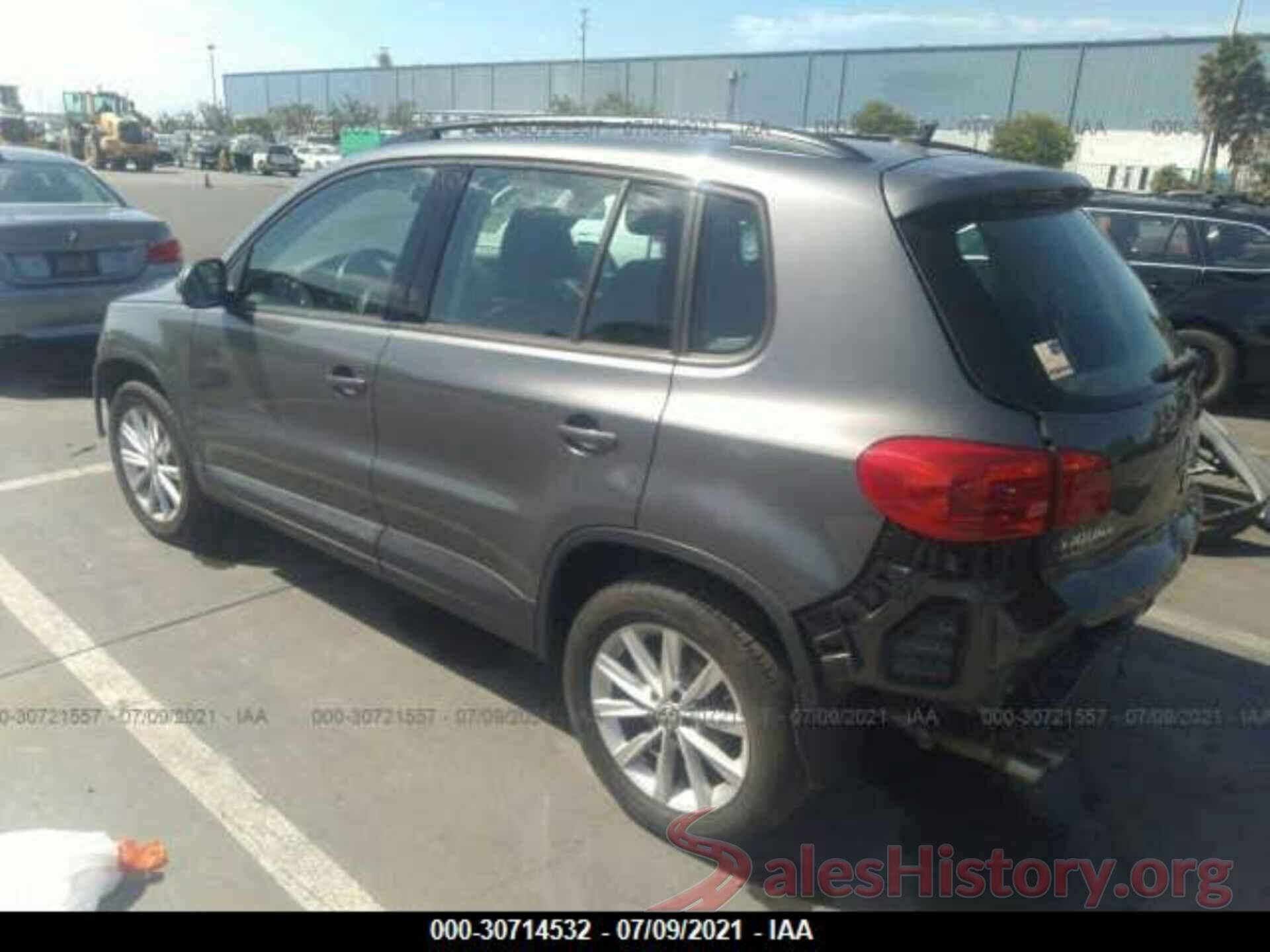 WVGAV7AX6HK048348 2017 VOLKSWAGEN TIGUAN