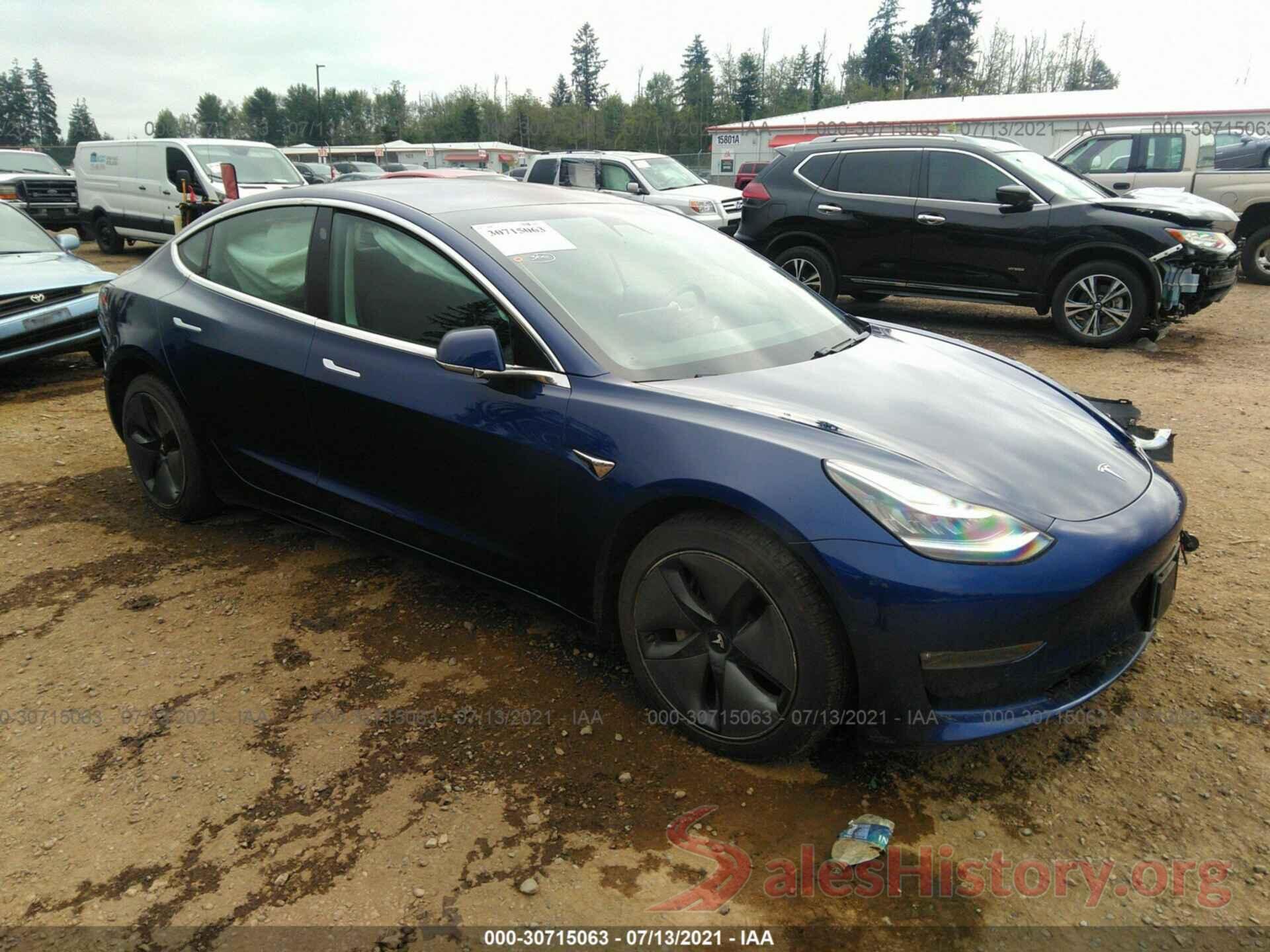 5YJ3E1EB4JF114925 2018 TESLA MODEL 3