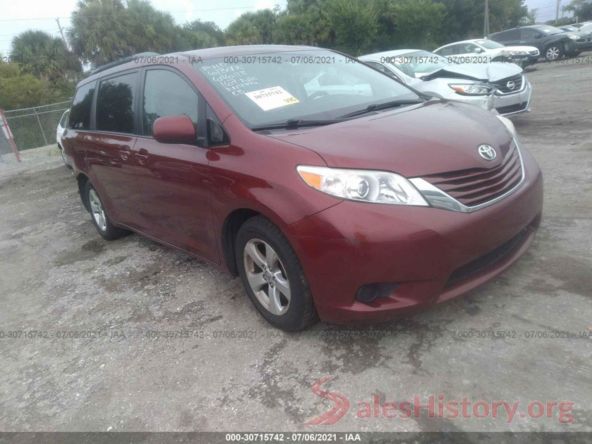 5TDKZ3DC7HS803546 2017 TOYOTA SIENNA