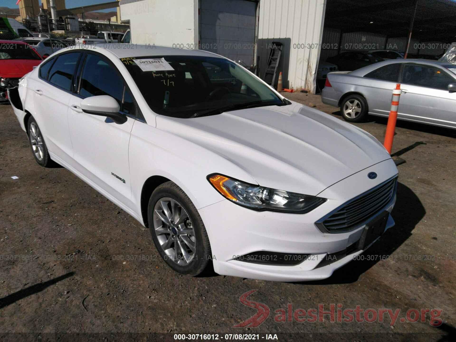 3FA6P0LU8HR324027 2017 FORD FUSION