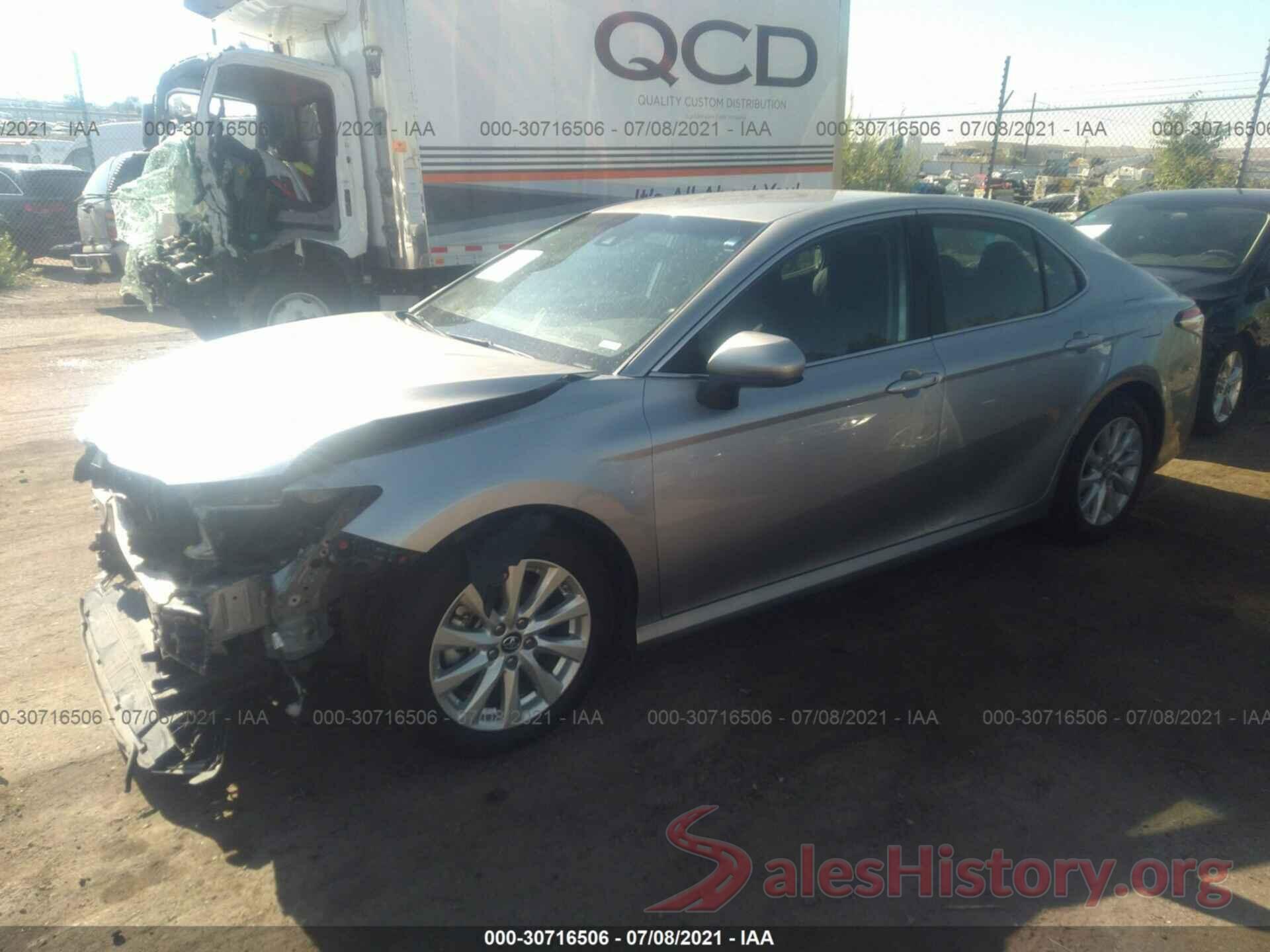 4T1B11HK7KU240493 2019 TOYOTA CAMRY