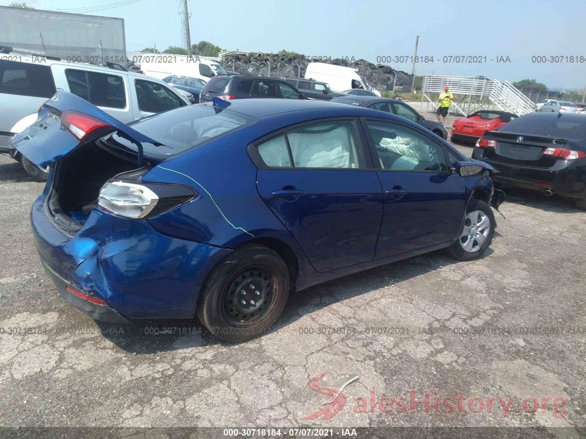 3KPFK4A70JE184288 2018 KIA FORTE