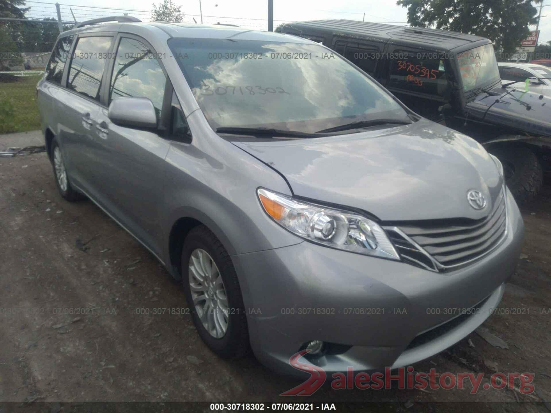 5TDYZ3DC7HS815741 2017 TOYOTA SIENNA