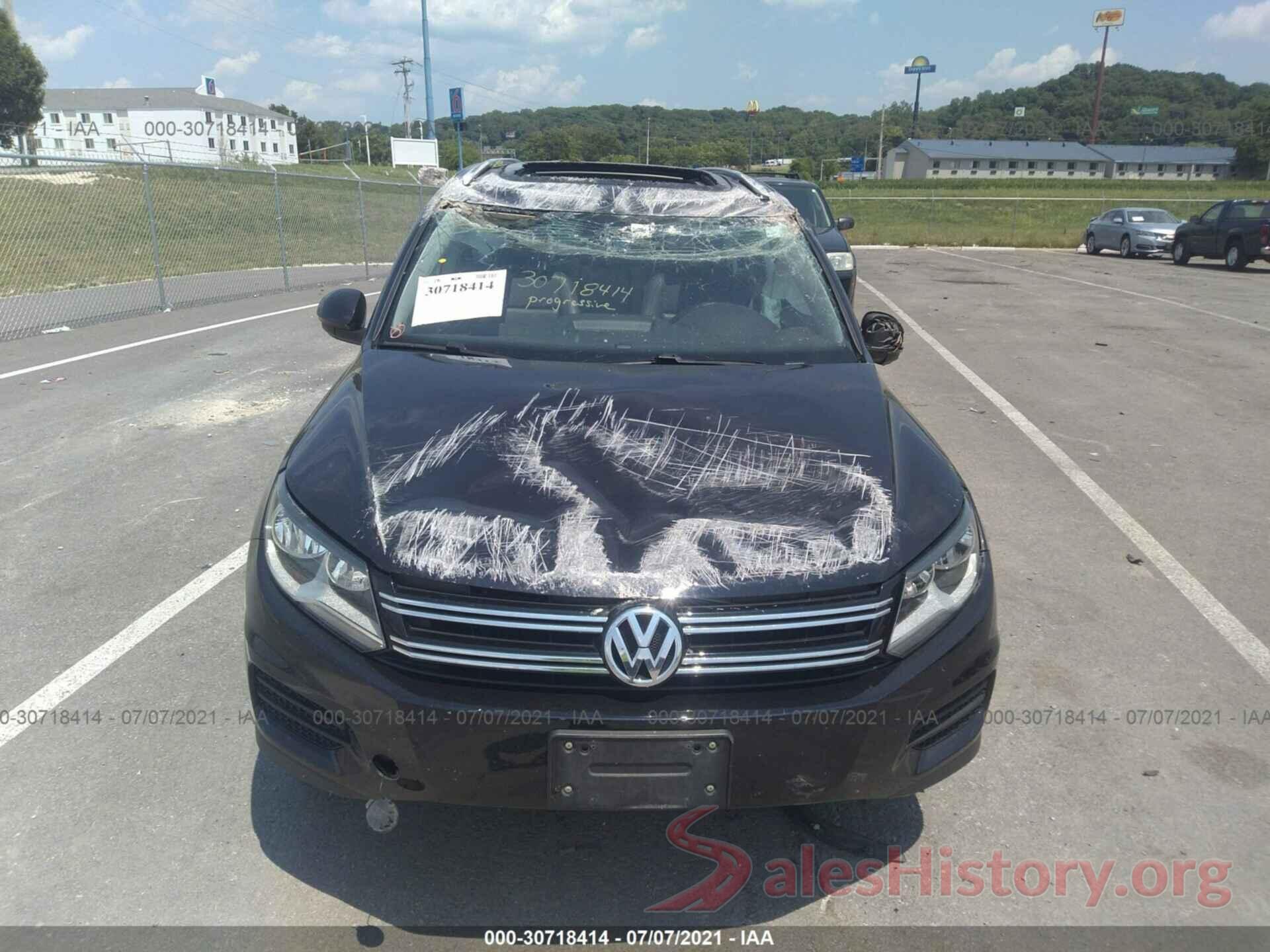 WVGRV7AX0HK029782 2017 VOLKSWAGEN TIGUAN