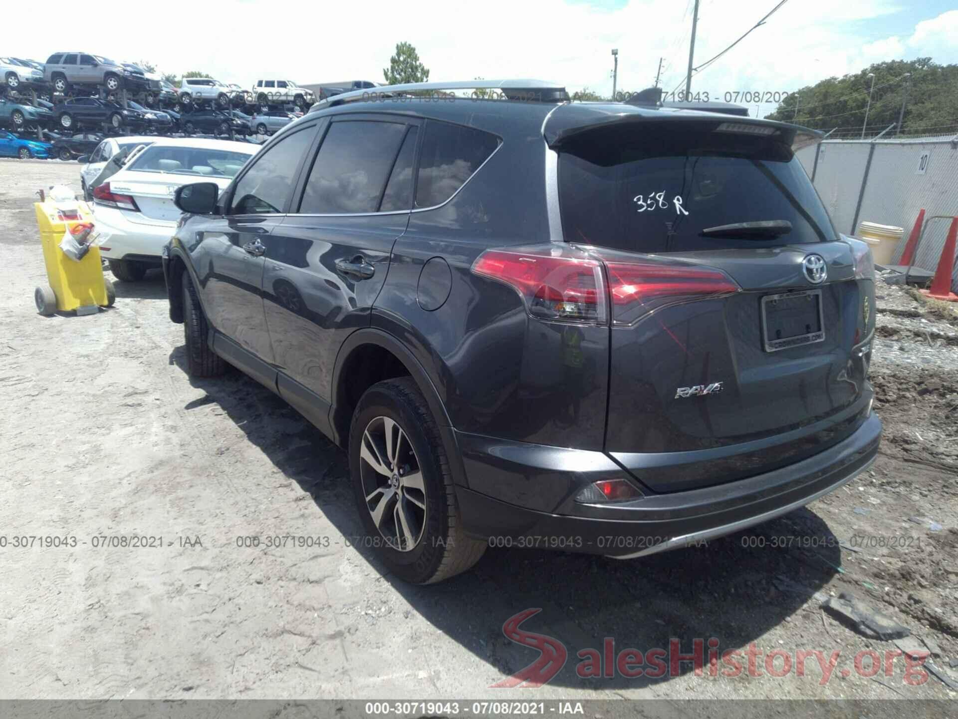 JTMWFREV3HD100311 2017 TOYOTA RAV4