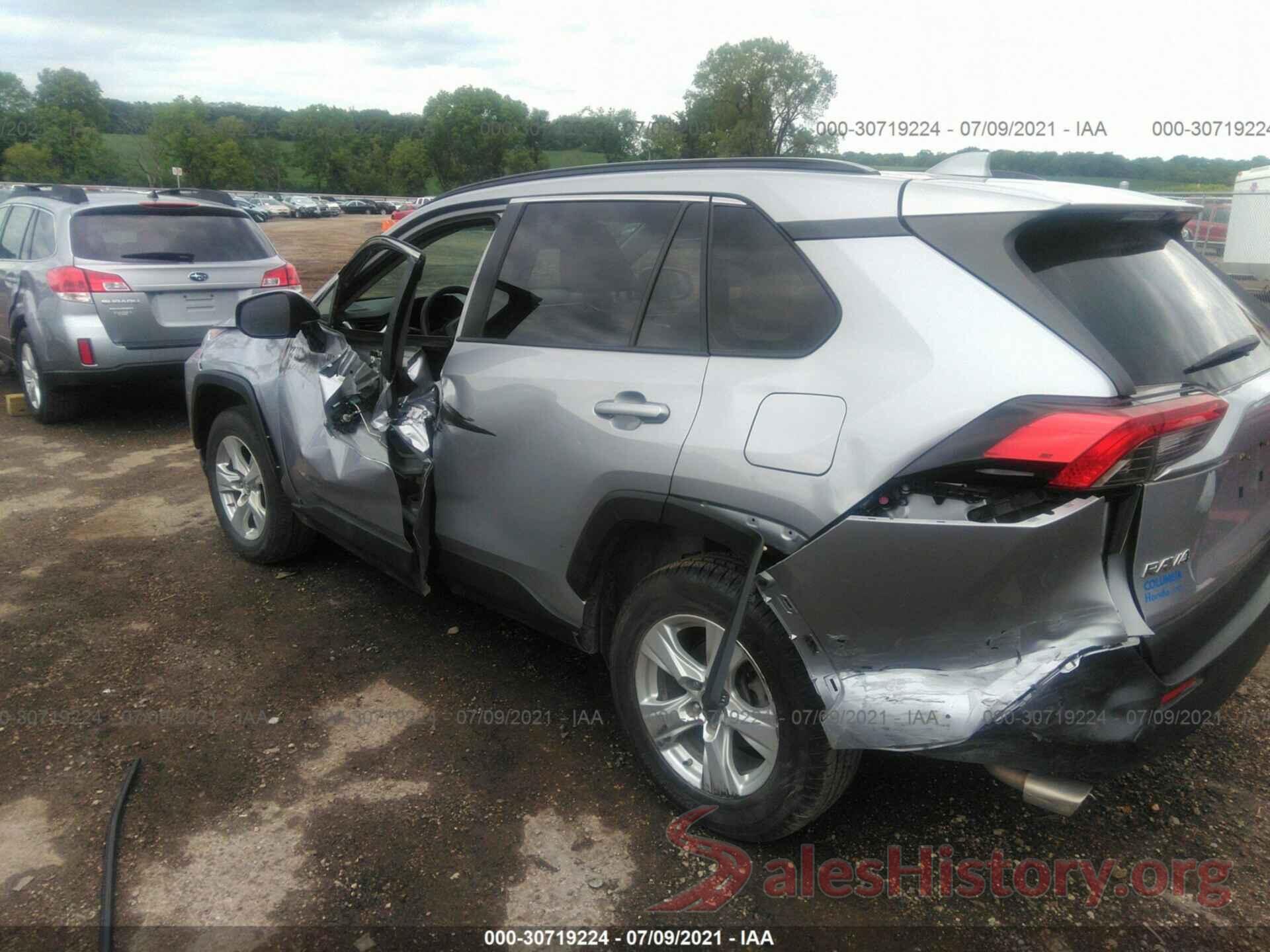 JTMP1RFV7KD007560 2019 TOYOTA RAV4