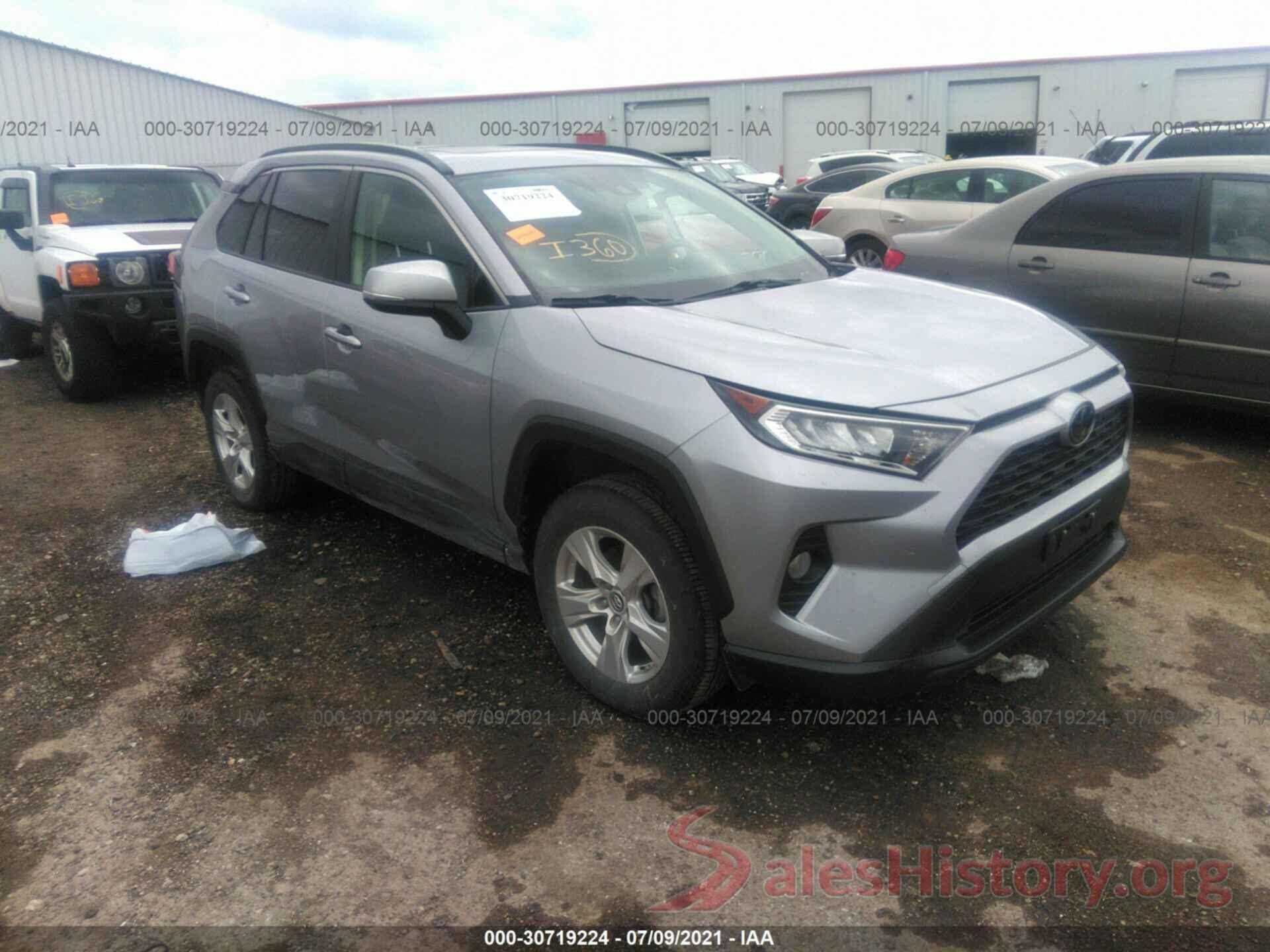 JTMP1RFV7KD007560 2019 TOYOTA RAV4