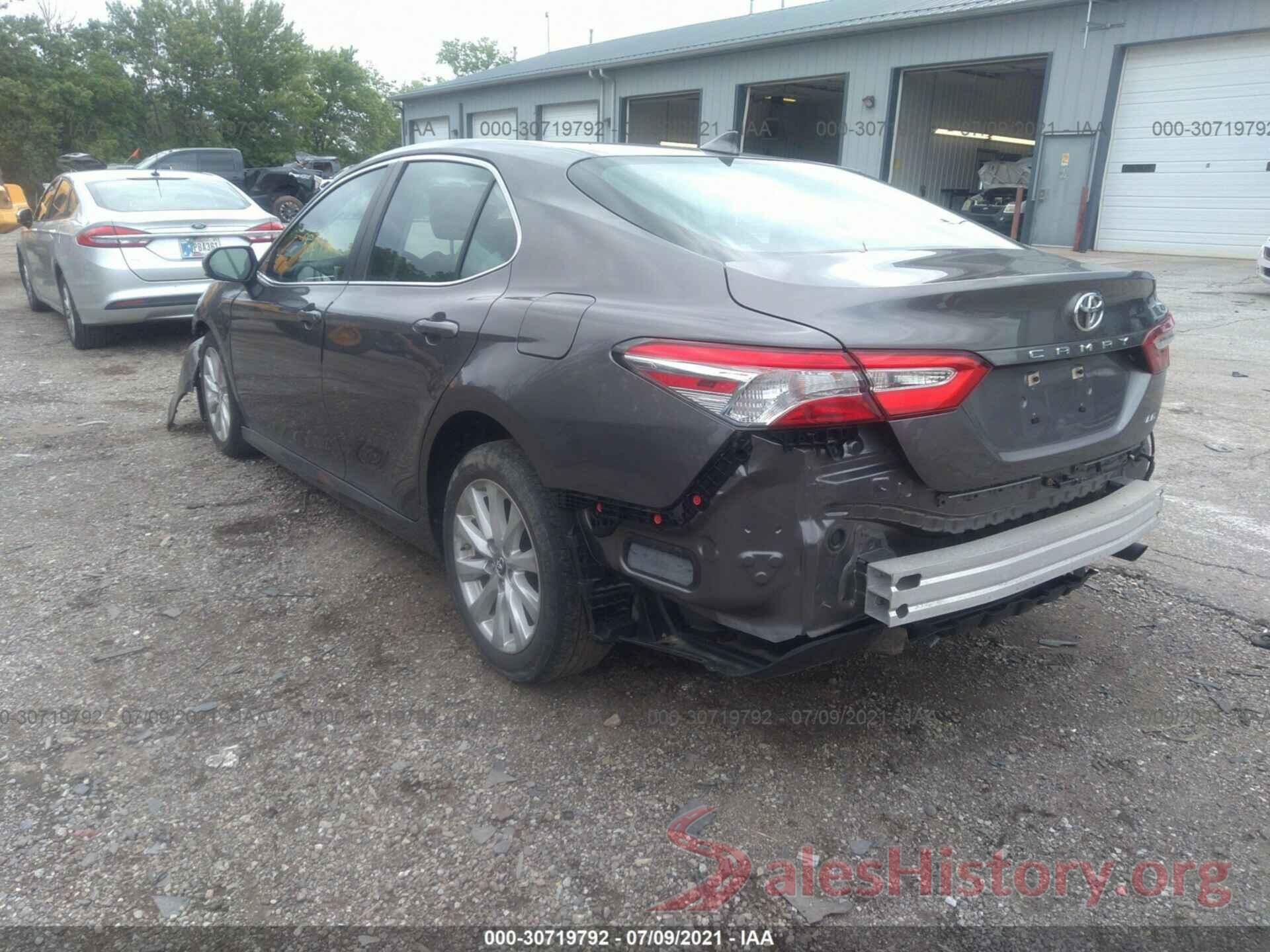 4T1B11HK9JU542897 2018 TOYOTA CAMRY