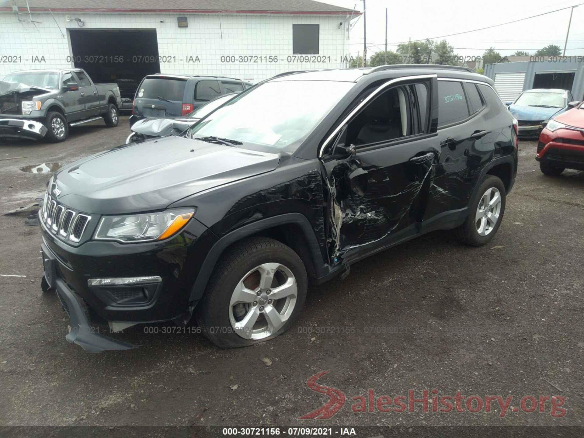 3C4NJDBBXJT207637 2018 JEEP COMPASS