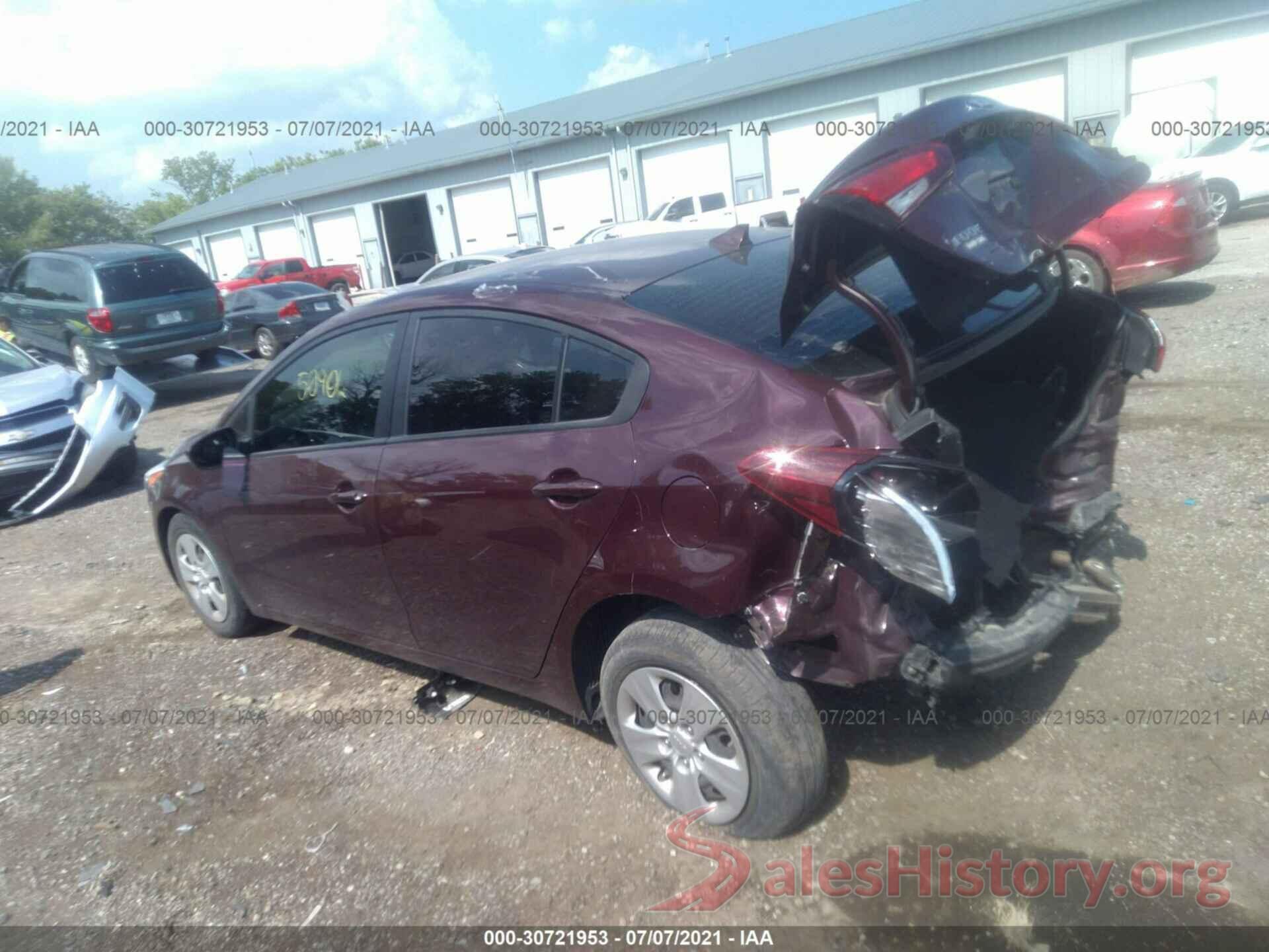 3KPFK4A7XJE185593 2018 KIA FORTE