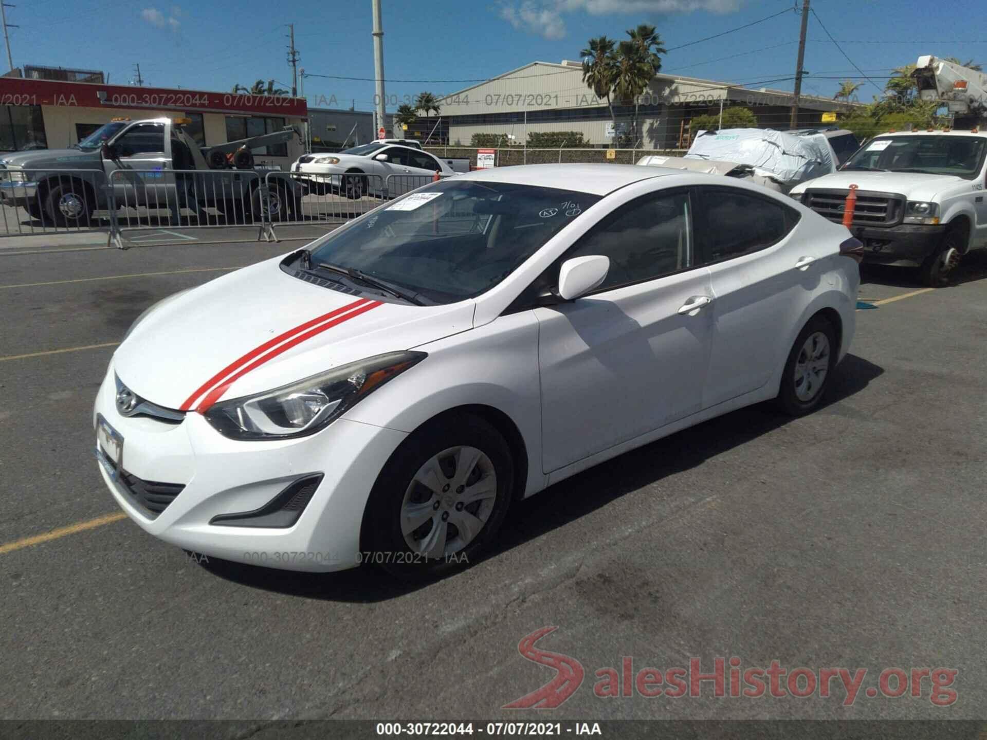 5NPDH4AE2GH779054 2016 HYUNDAI ELANTRA