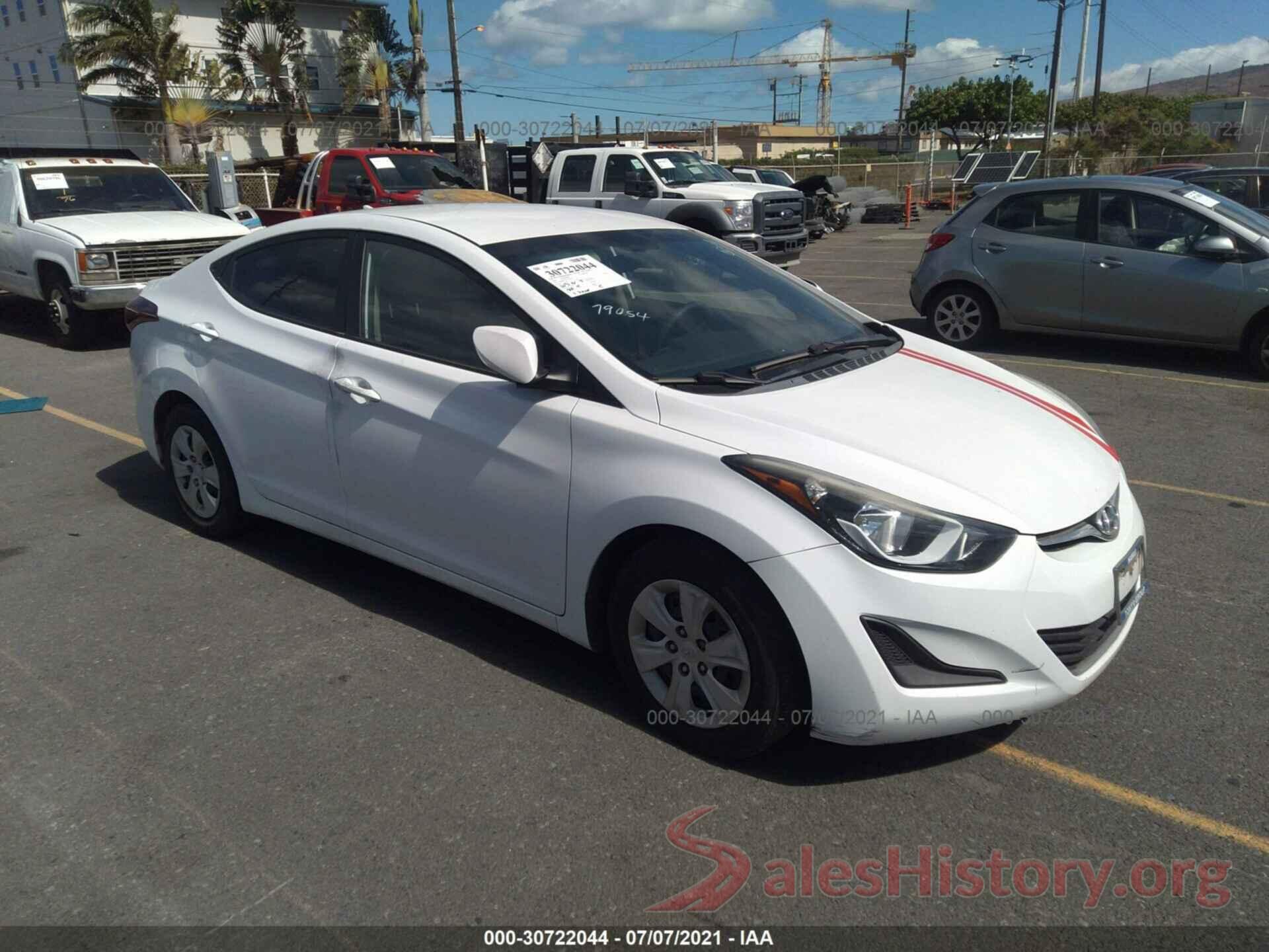 5NPDH4AE2GH779054 2016 HYUNDAI ELANTRA