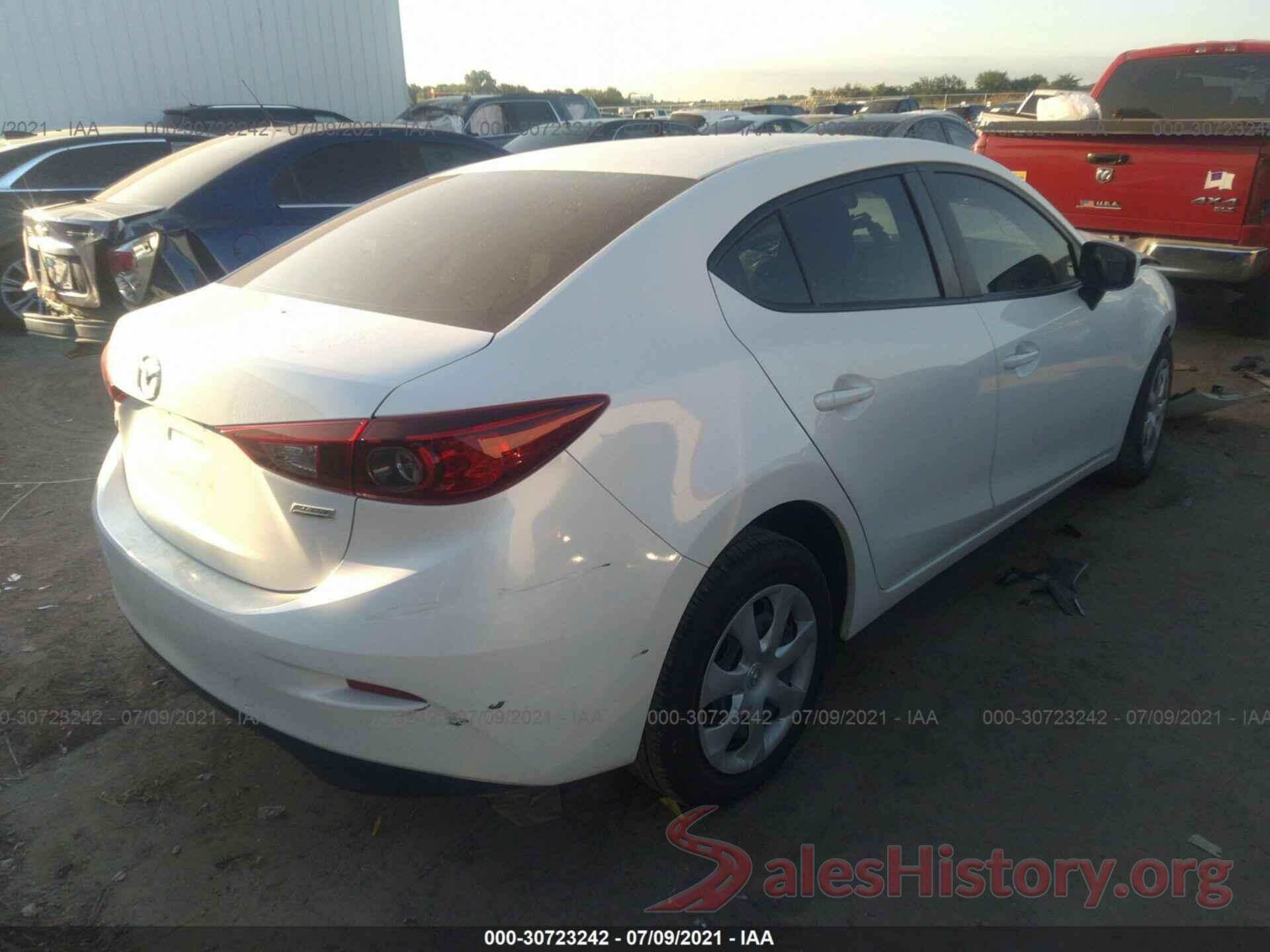 3MZBN1U71JM178535 2018 MAZDA MAZDA3 4-DOOR