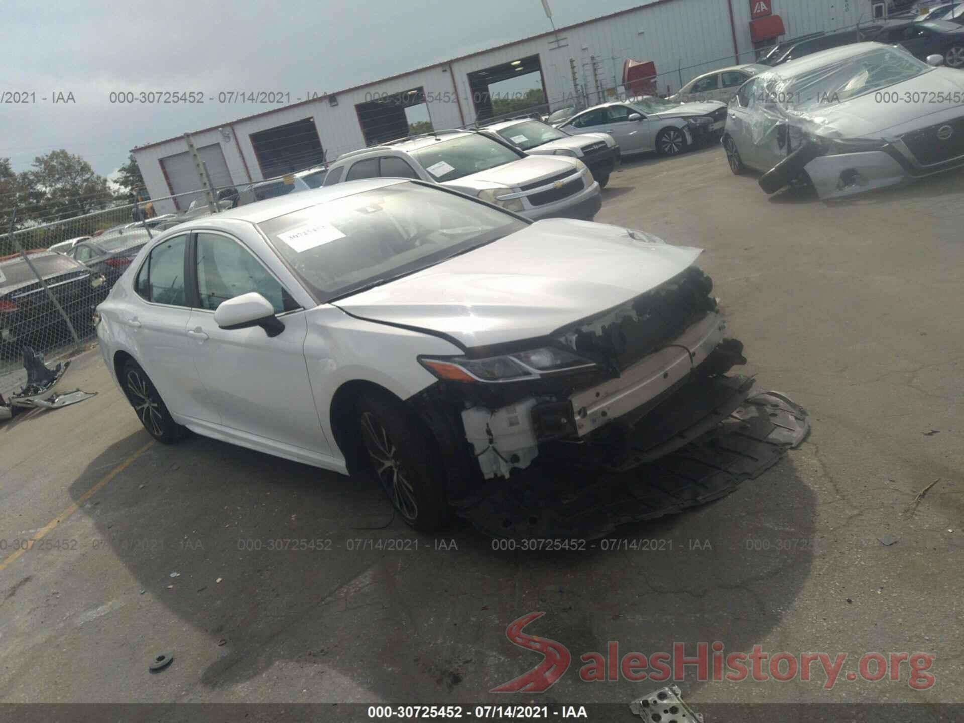 4T1G11AK7LU352051 2020 TOYOTA CAMRY