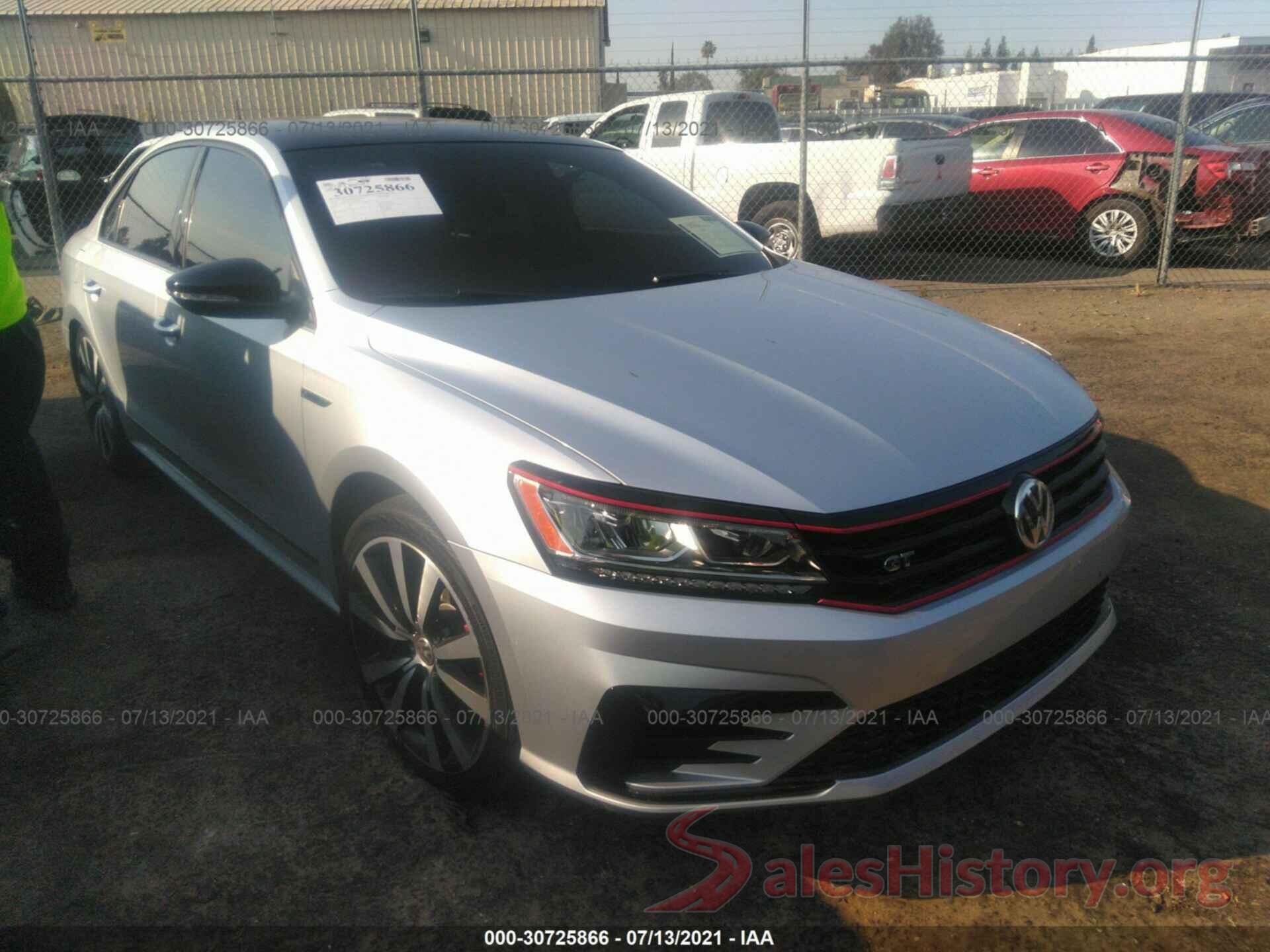 1VWJM7A34JC035647 2018 VOLKSWAGEN PASSAT