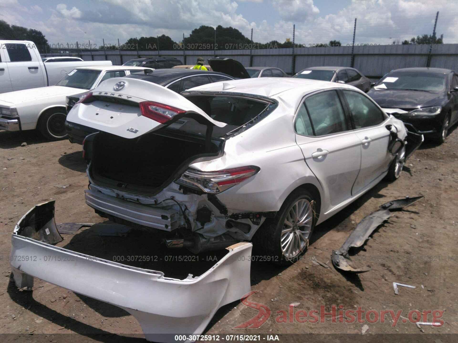 4T1F11AK3LU306034 2020 TOYOTA CAMRY