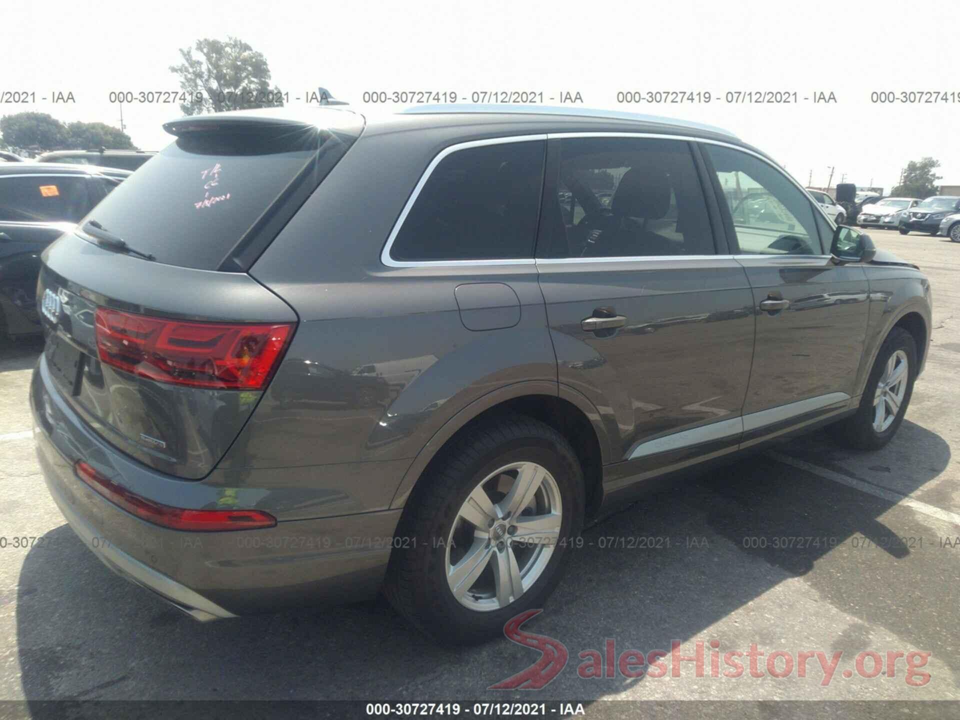 WA1LHAF70JD052779 2018 AUDI Q7