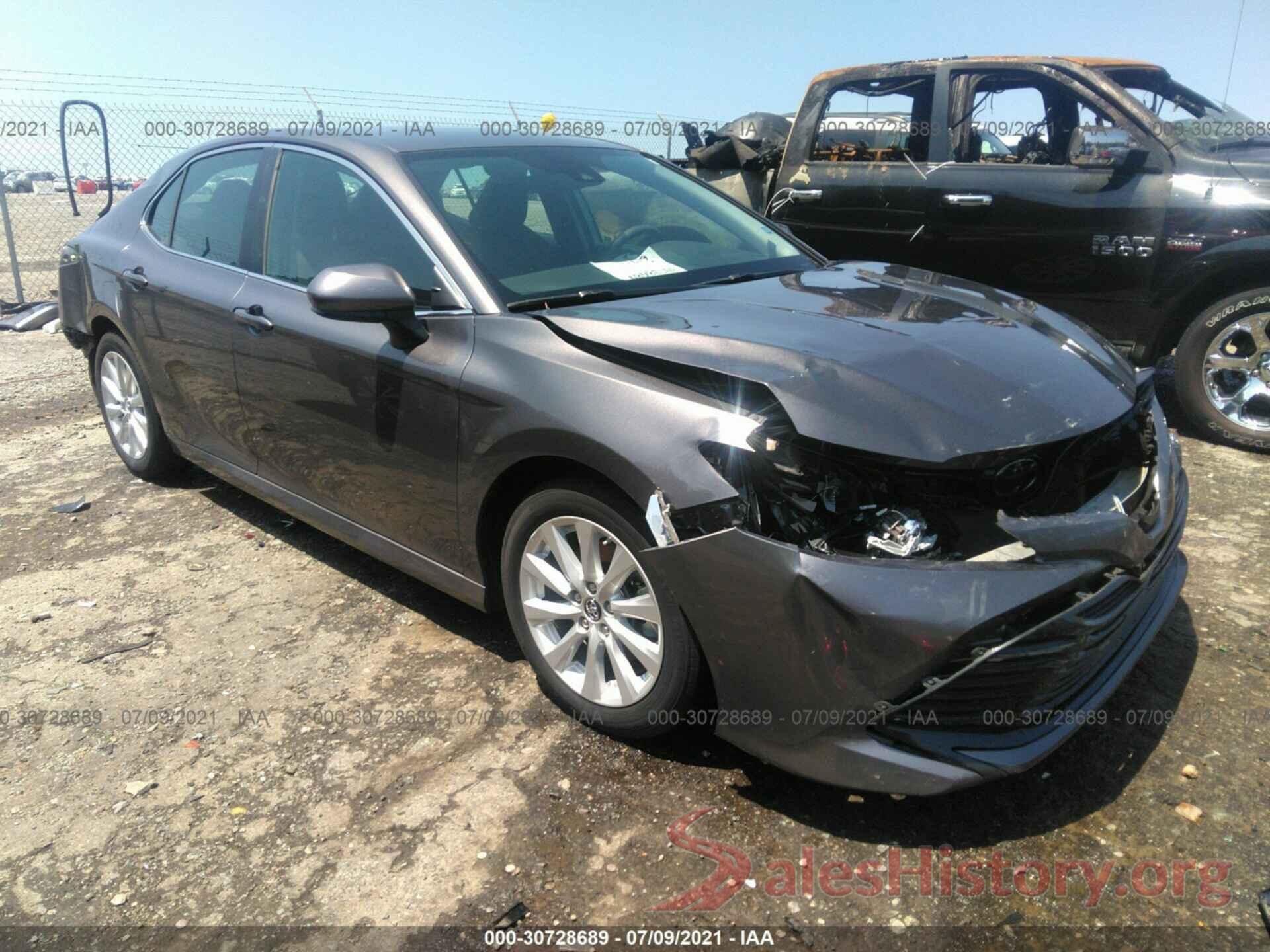 4T1B11HK2KU680993 2019 TOYOTA CAMRY