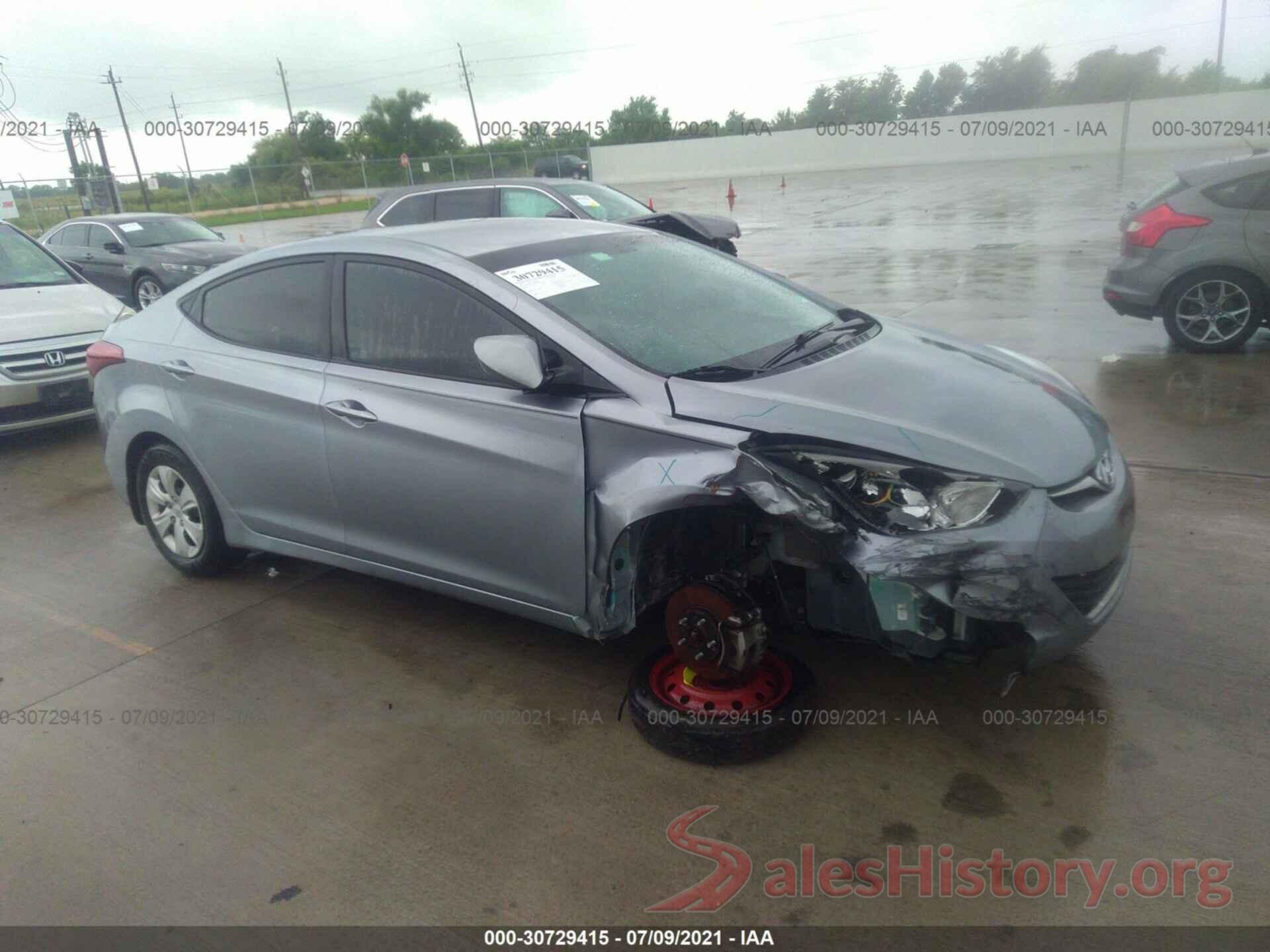 5NPDH4AE2GH780608 2016 HYUNDAI ELANTRA