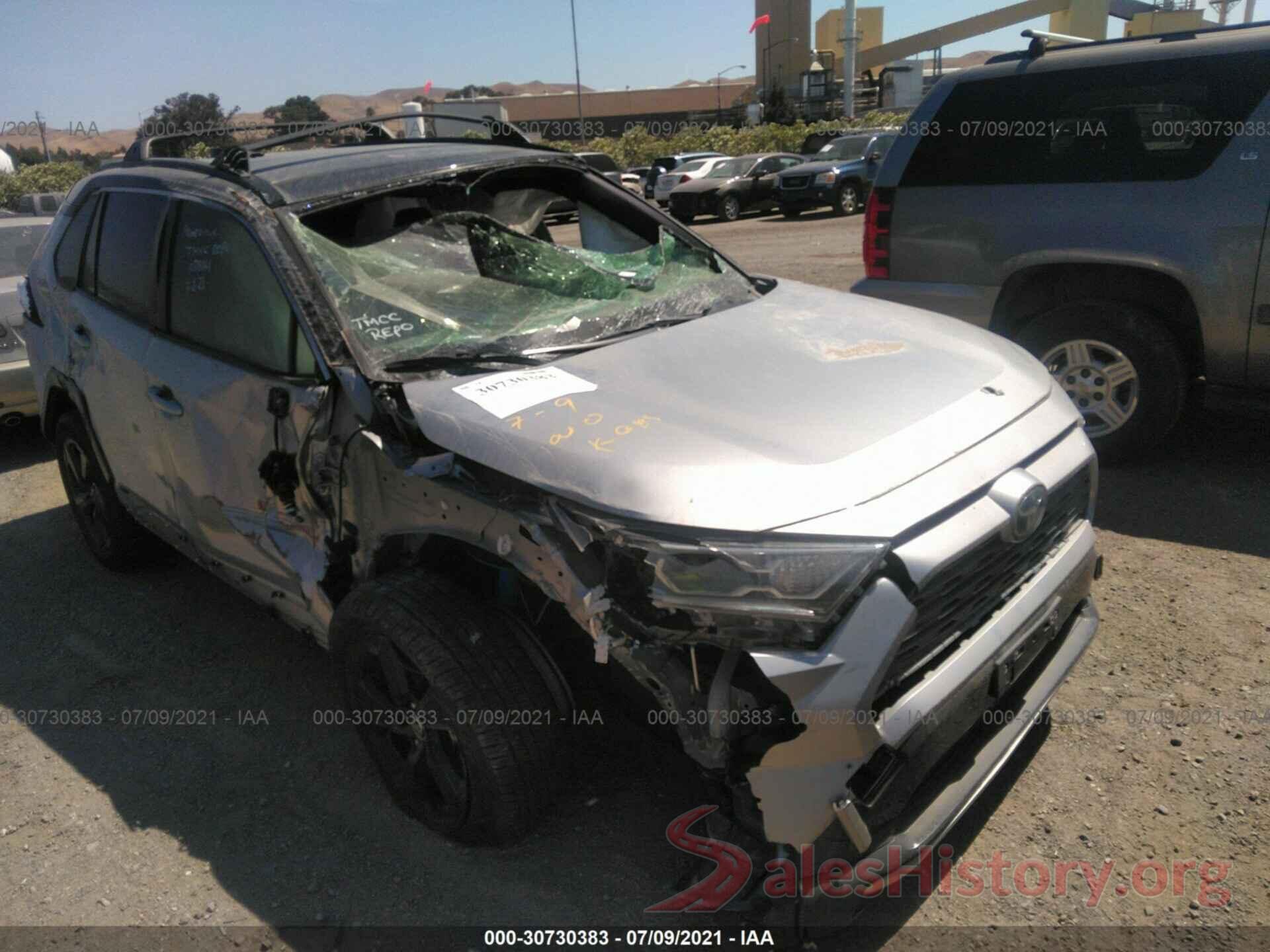 JTMEWRFV6LJ038861 2020 TOYOTA RAV4