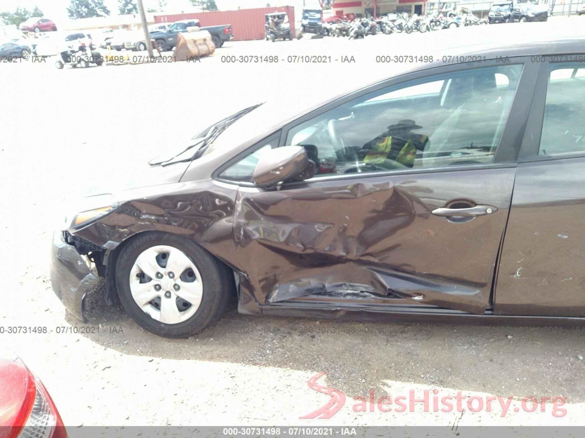 3KPFL4A79HE028077 2017 KIA FORTE