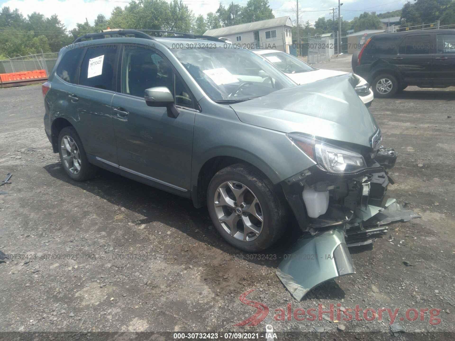 JF2SJAWC1JH418651 2018 SUBARU FORESTER