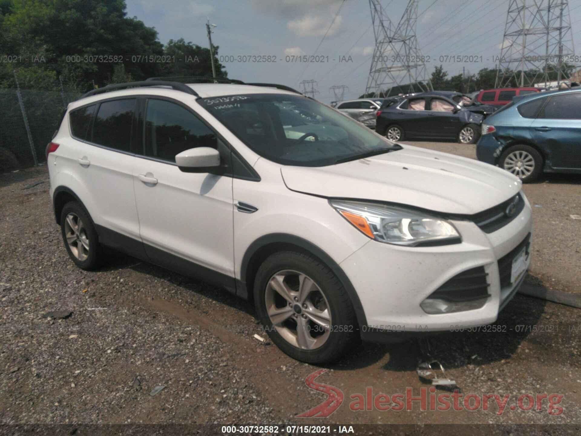 1FMCU9GXXGUB65240 2016 FORD ESCAPE