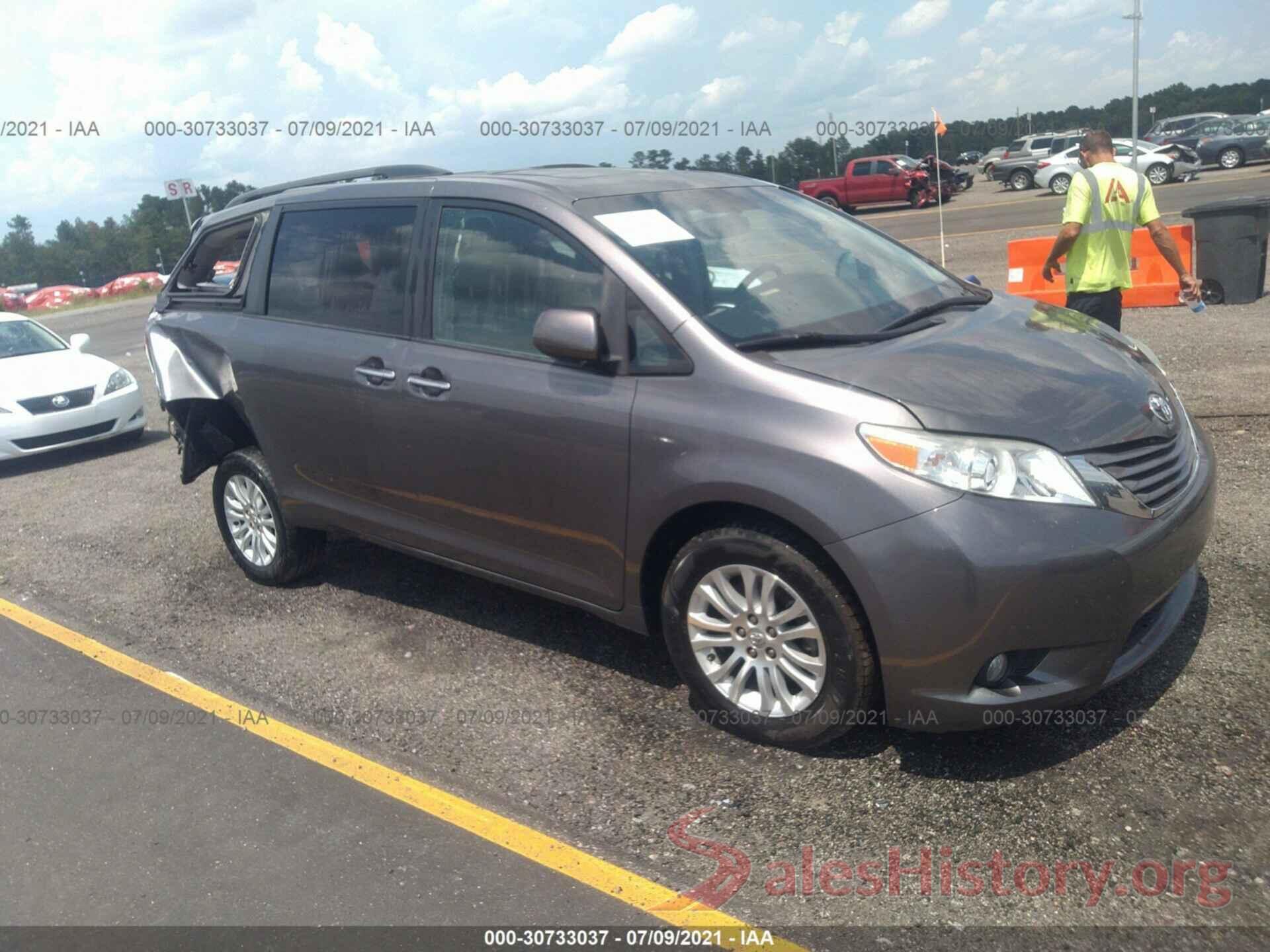 5TDYK3DC3FS620172 2015 TOYOTA SIENNA