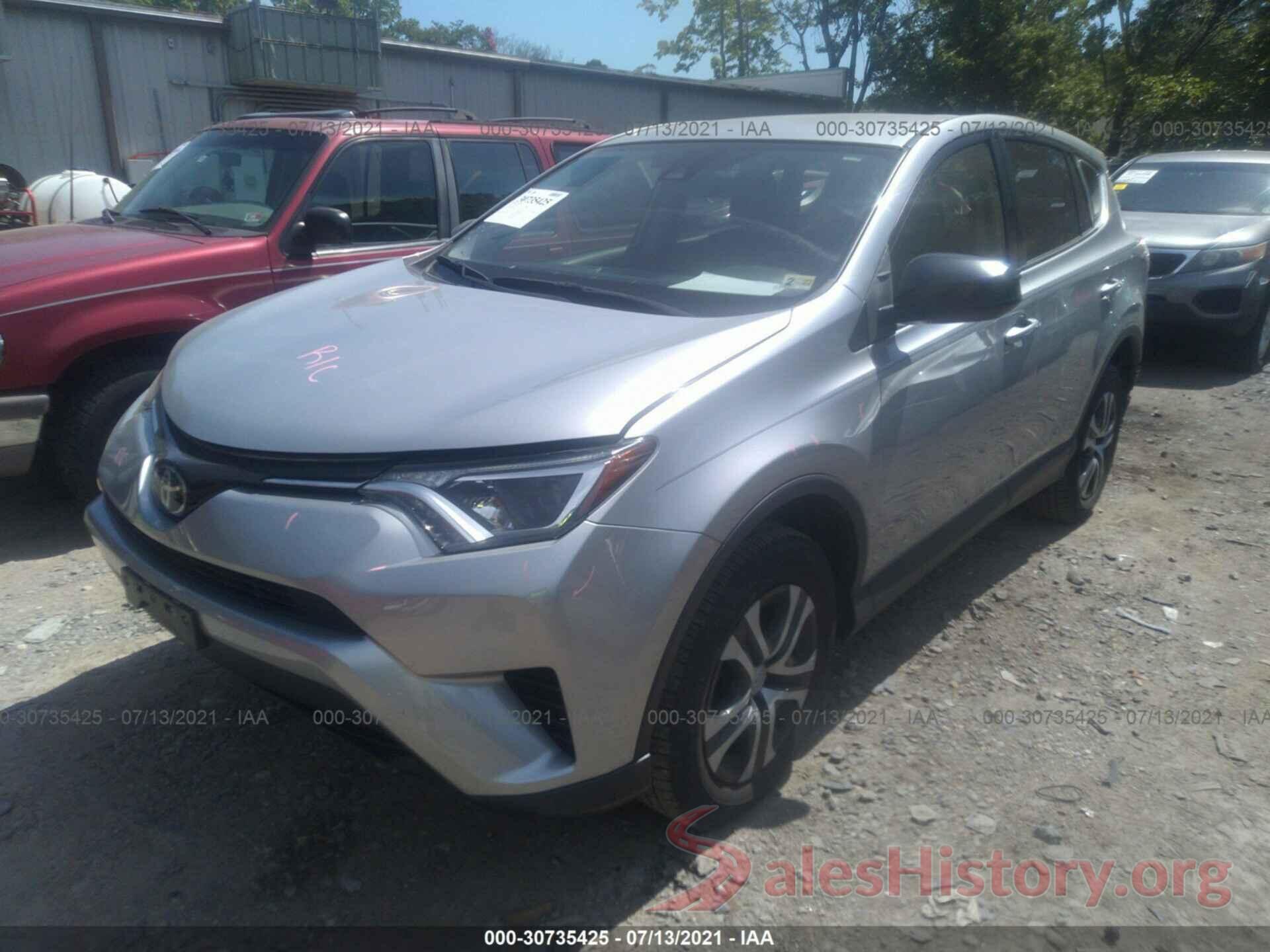 JTMBFREV5JJ207558 2018 TOYOTA RAV4