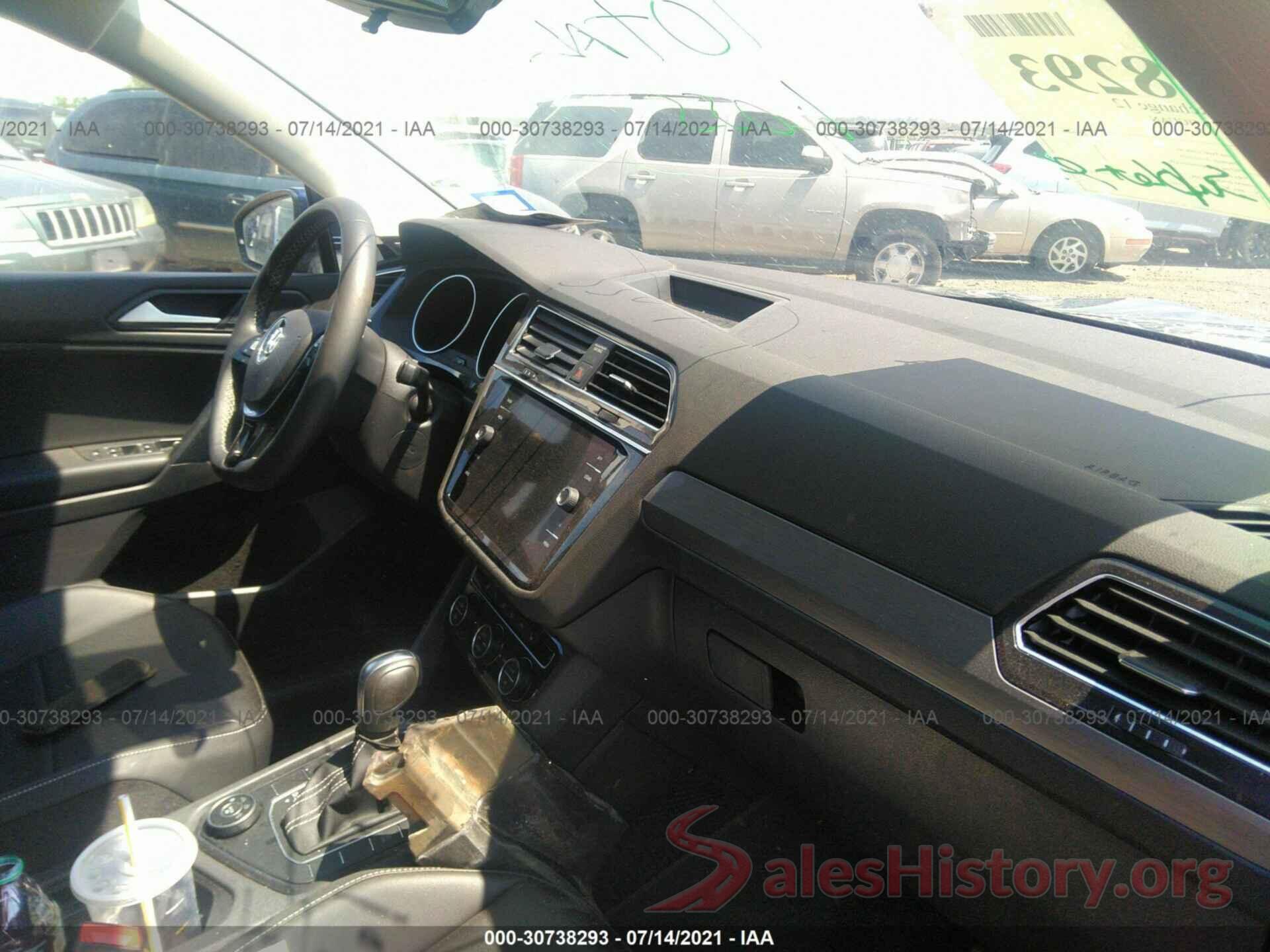 3VV2B7AX2MM061913 2021 VOLKSWAGEN TIGUAN