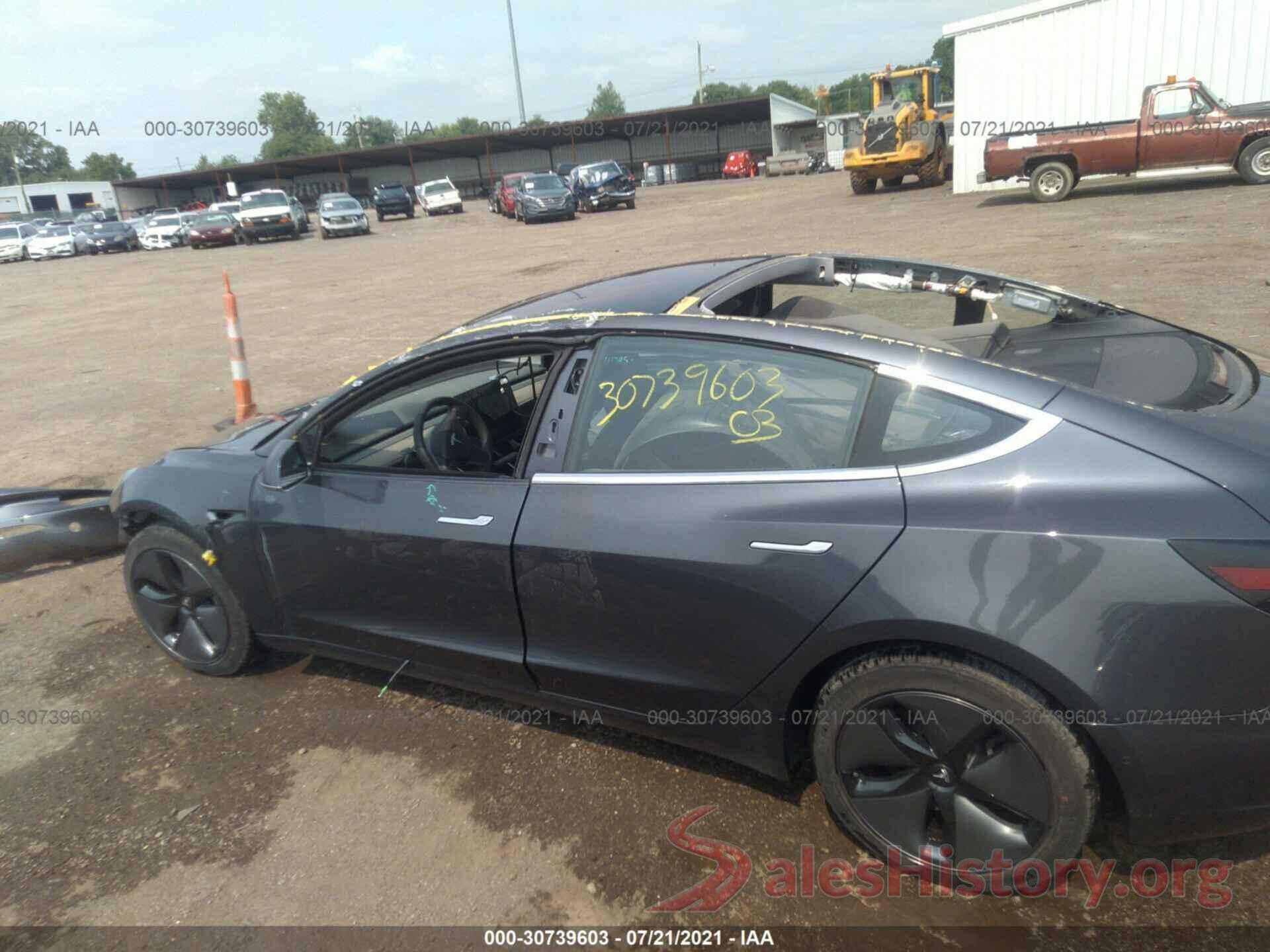 5YJ3E1EB8JF094064 2018 TESLA MODEL 3