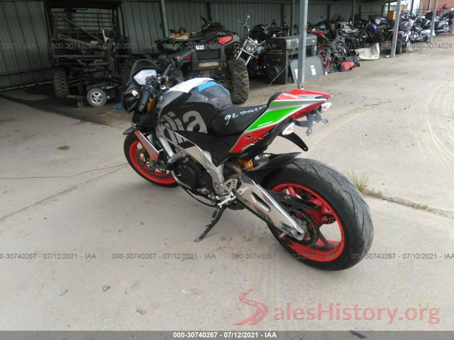 ZD4KGUA07HS000267 2017 APRILIA TUONO