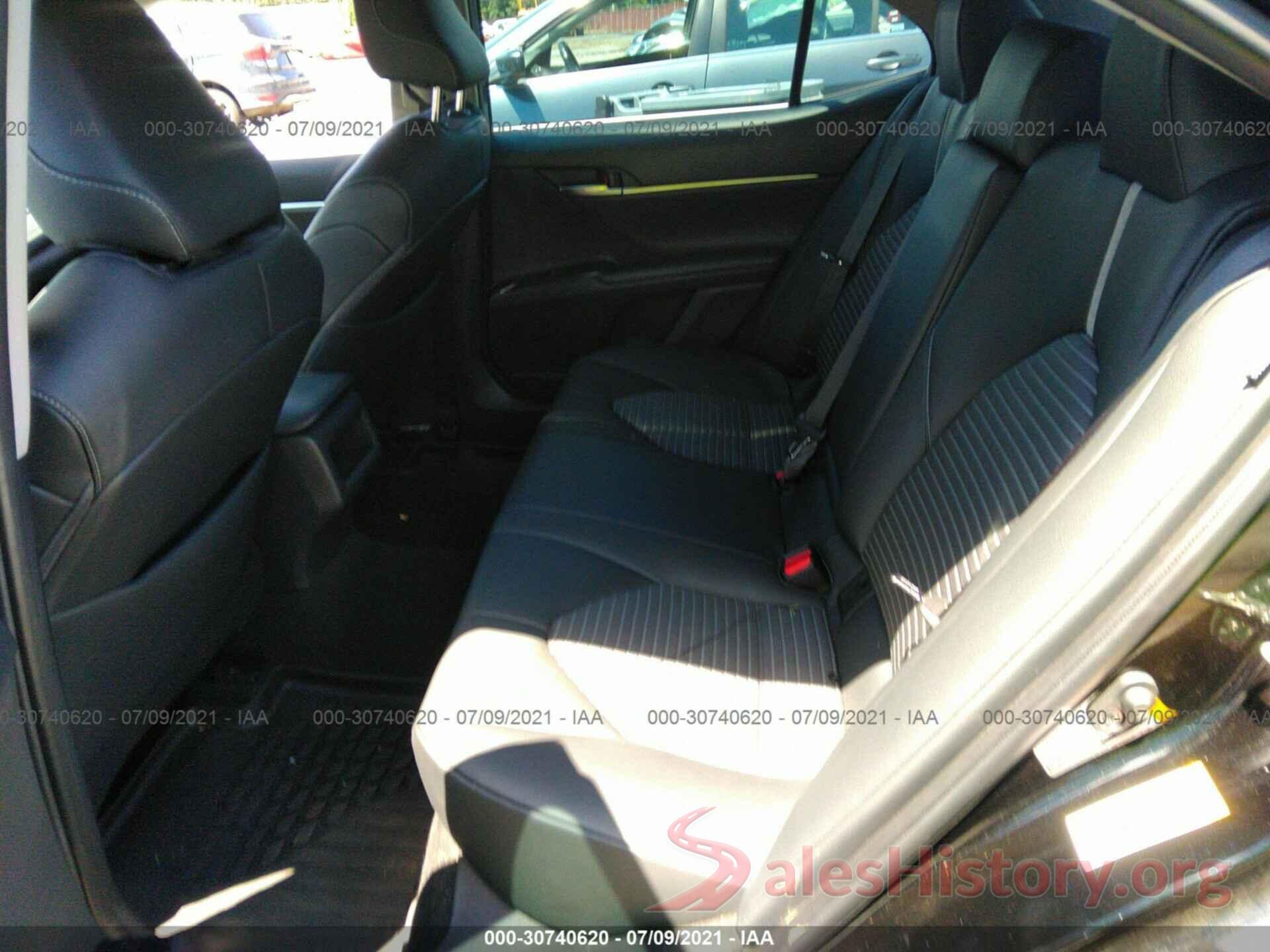 4T1B11HK1JU151520 2018 TOYOTA CAMRY