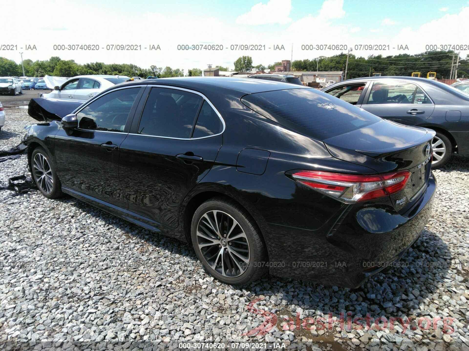 4T1B11HK1JU151520 2018 TOYOTA CAMRY