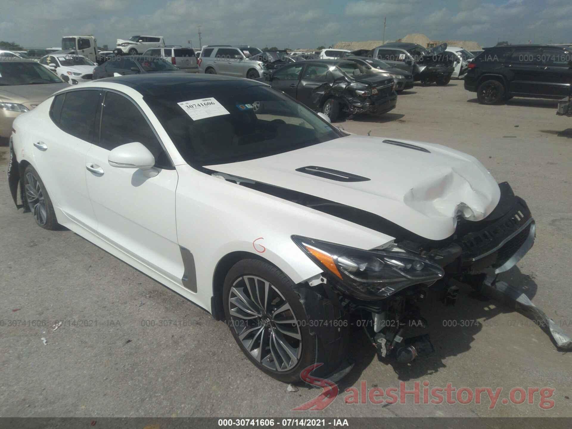 KNAE25LA9J6024147 2018 KIA STINGER