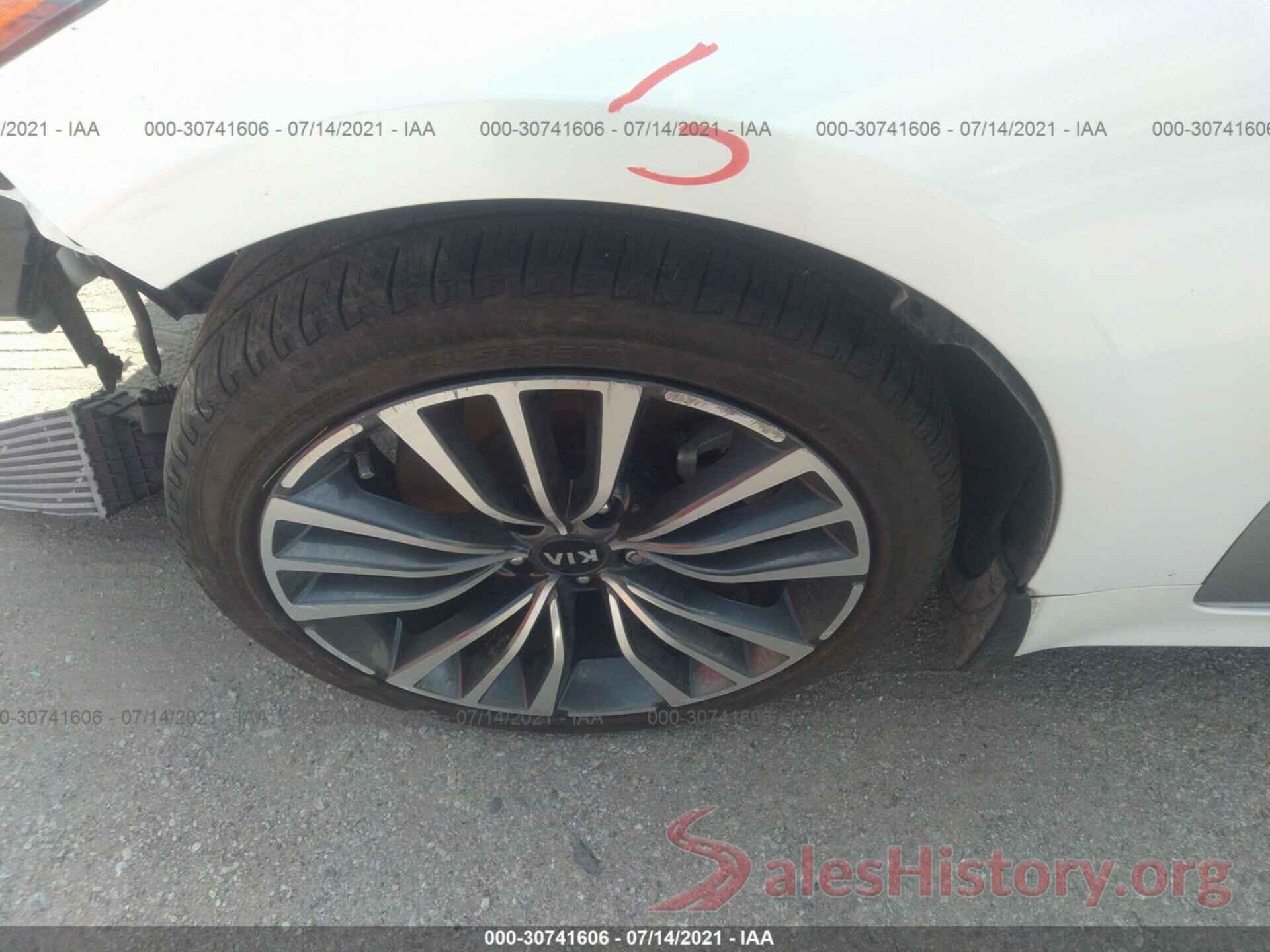 KNAE25LA9J6024147 2018 KIA STINGER