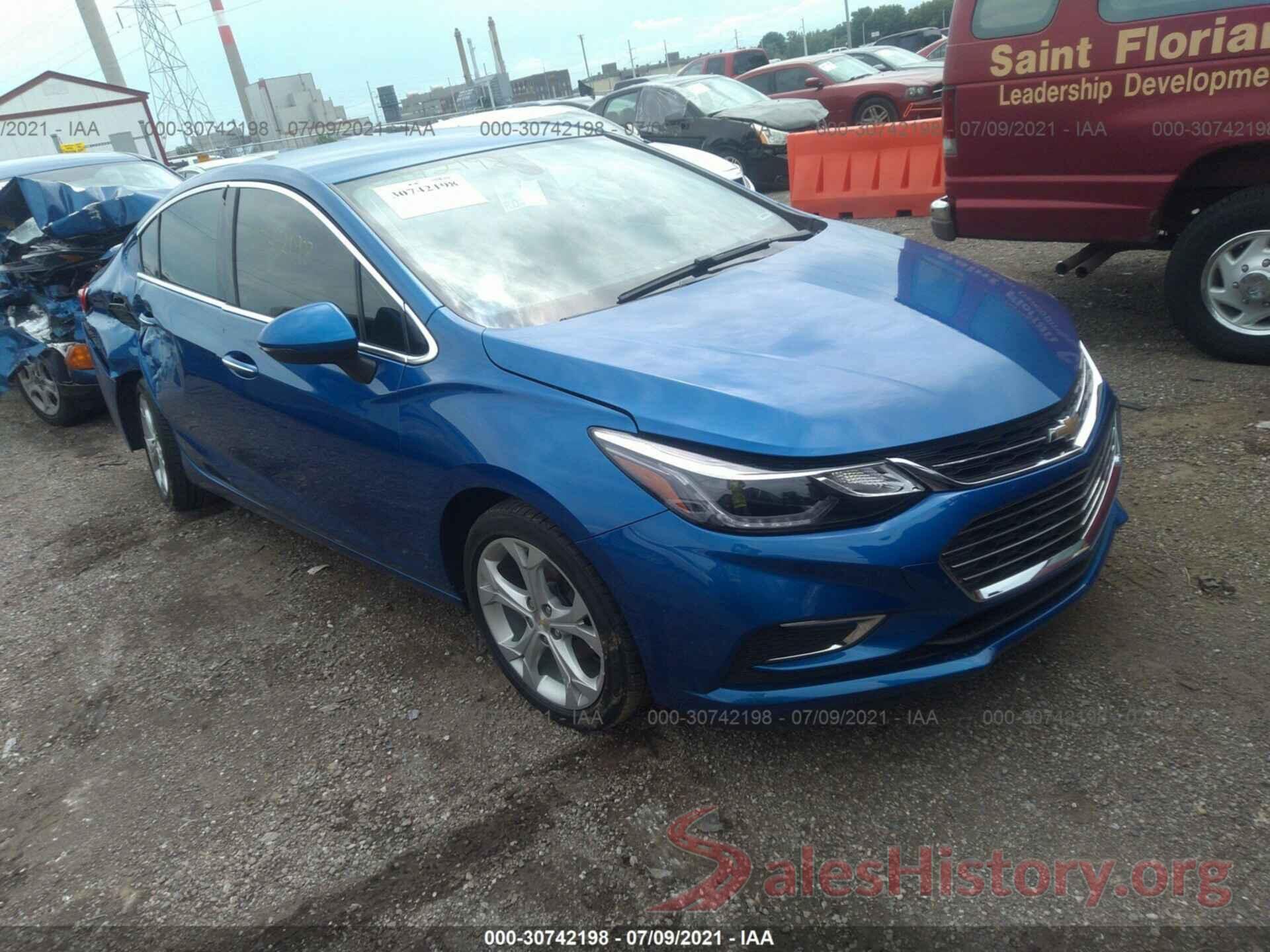 1G1BF5SM8J7232335 2018 CHEVROLET CRUZE