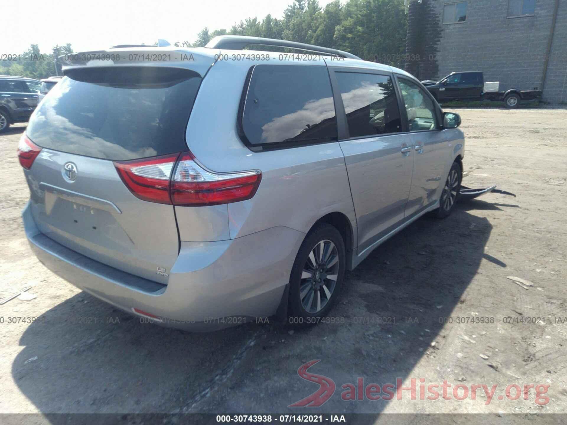 5TDJZ3DC6JS208995 2018 TOYOTA SIENNA