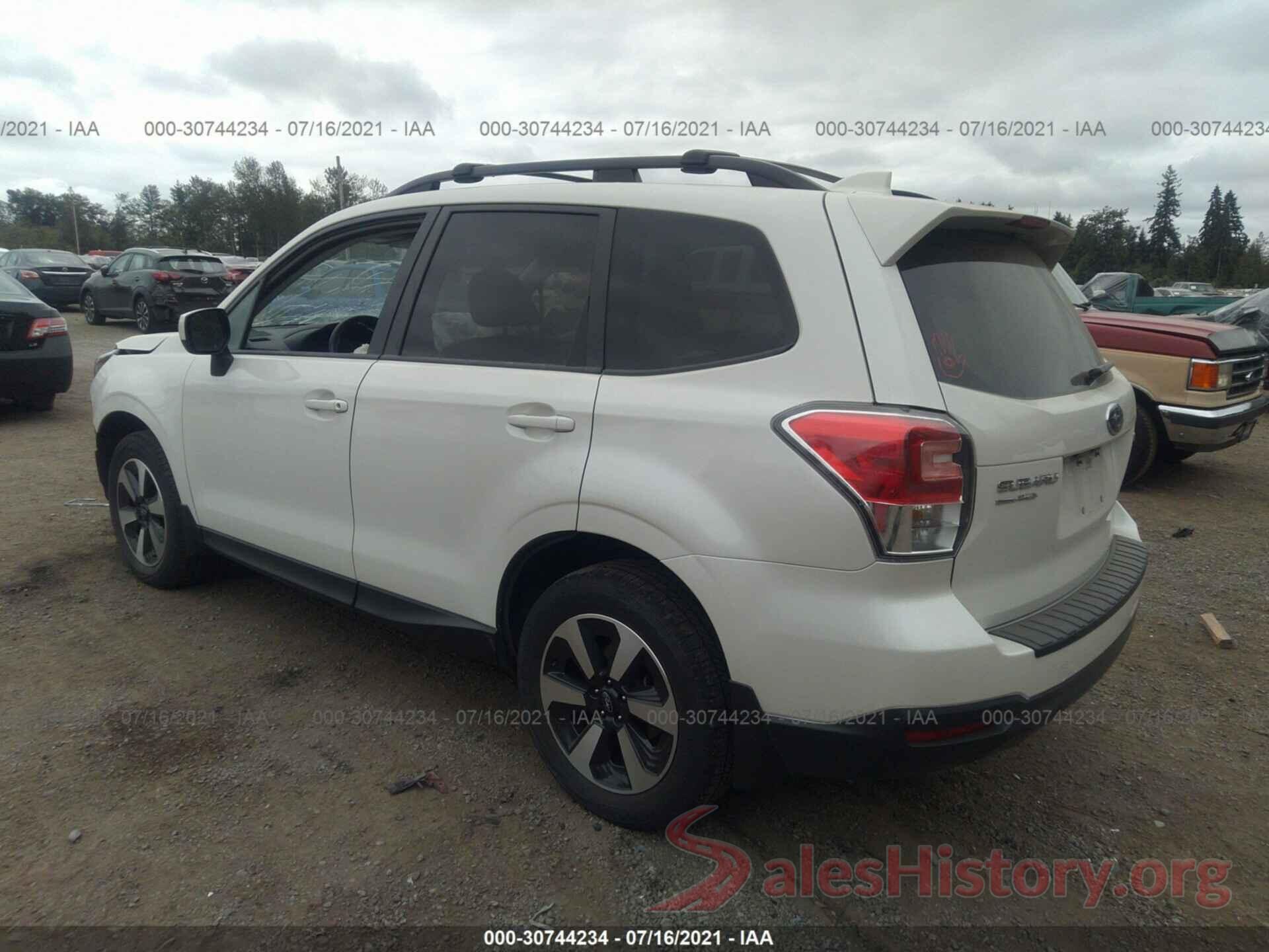 JF2SJAEC8HH546977 2017 SUBARU FORESTER